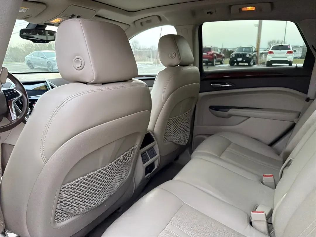 2013 White Cadillac SRX Luxury Collection (3GYFNCE32DS) with an 3.6L V6 DOHC 24V FFV engine, 6-Speed Automatic transmission, located at 1184 Kauffman Ave, Fairborn, OH, 45324, (937) 908-9800, 39.807072, -84.030914 - ### Elevate Your Everyday with the 2013 Cadillac SRX Luxury Collection <br /> <br /> Are you searching for the perfect vehicle to enhance your family's lifestyle or your daily commute? Look no further than the stunning 2013 Cadillac SRX Luxury Collection, available now at Advantage Car and Credit in - Photo#10