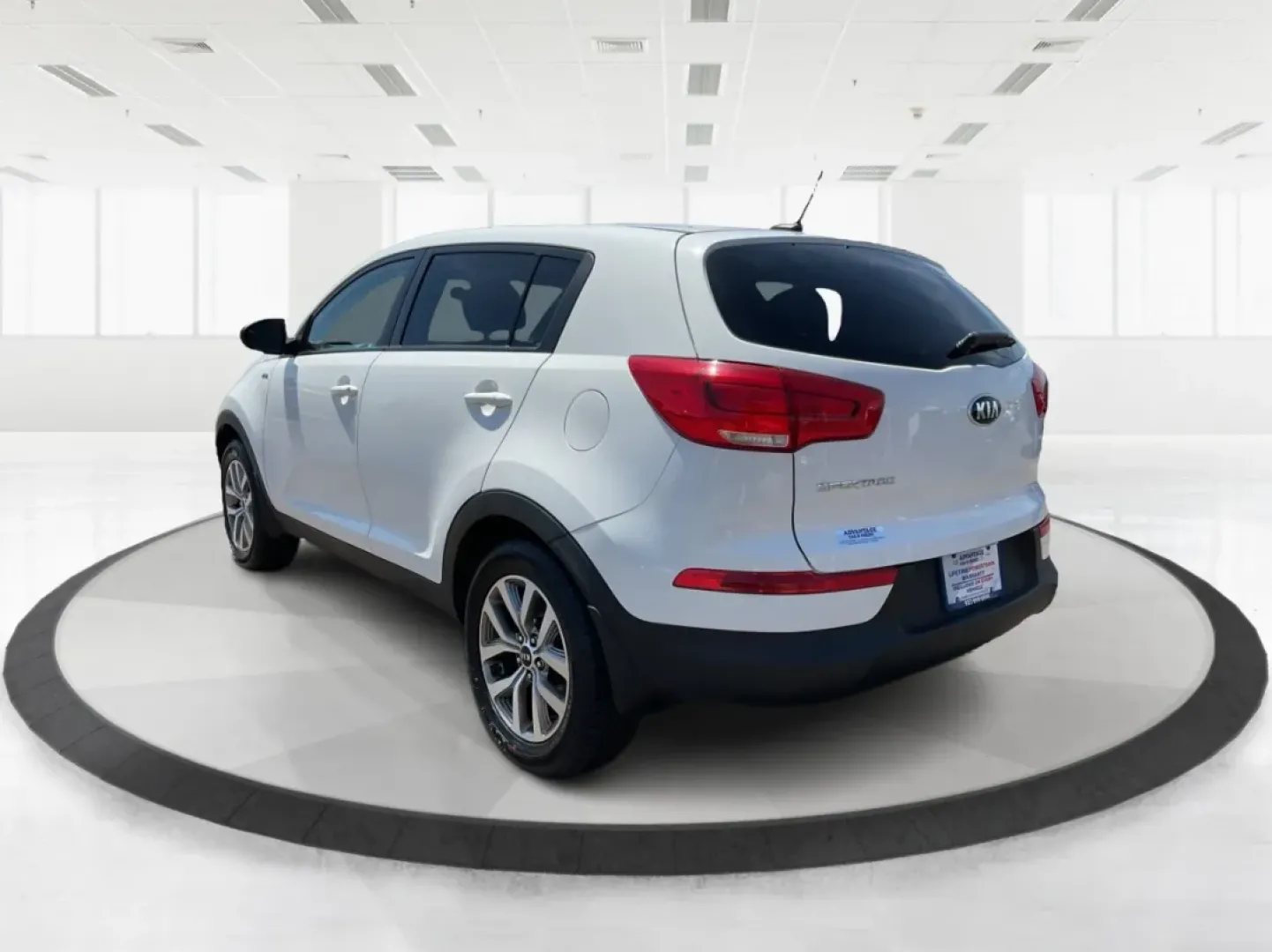 2015 Kia Sportage LX (KNDPBCAC7F7) with an Other engine, located at 1230 East Main St, Xenia, OH, 45385, (937) 908-9800, 39.688026, -83.910172 - **Explore the Open Road with the 2015 Kia Sportage LX Perfect for Your Next Adventure!**<br /> <br /> Imagine hitting the open road with your loved ones, whether it's a weekend getaway or a daily commute. The 2015 Kia Sportage LX, available at Advantage Car and Credit in Fairborn, OH, is the ideal - Photo#4