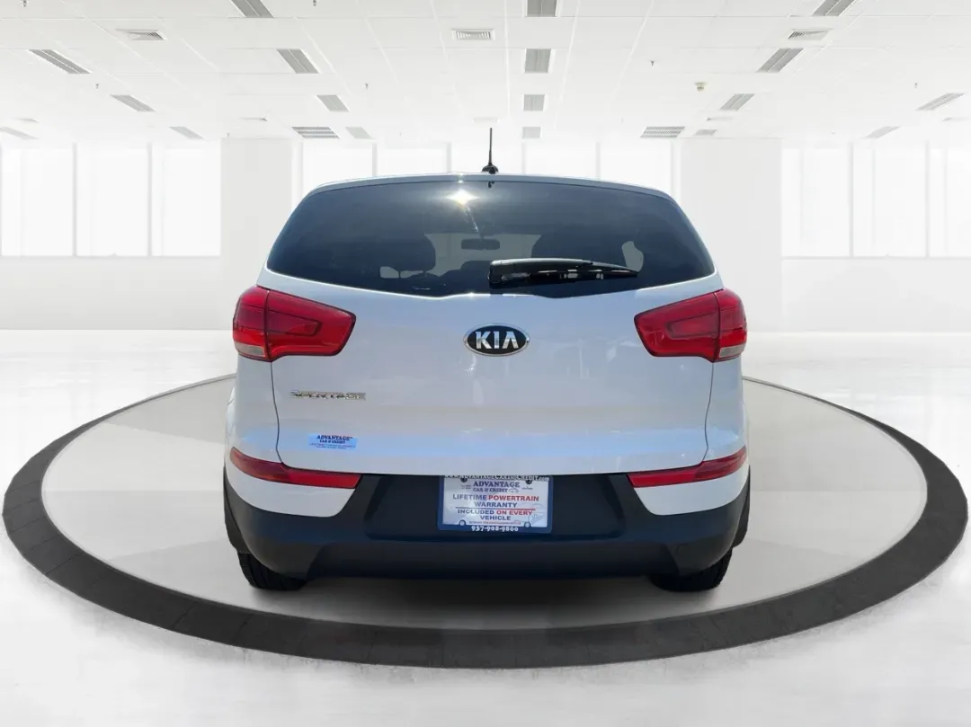 2015 Kia Sportage LX (KNDPBCAC7F7) with an Other engine, located at 4508 South Dixie Dr, Moraine, OH, 45439, (937) 908-9800, 39.689976, -84.218452 - **Explore the Open Road with the 2015 Kia Sportage LX Perfect for Your Next Adventure!**<br /> <br /> Imagine hitting the open road with your loved ones, whether it's a weekend getaway or a daily commute. The 2015 Kia Sportage LX, available at Advantage Car and Credit in Fairborn, OH, is the ideal - Photo#3