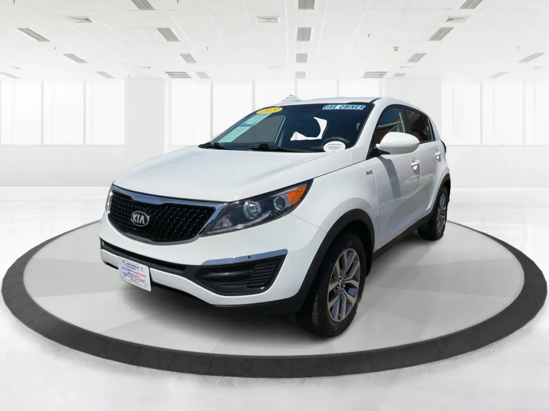 2015 Kia Sportage LX (KNDPBCAC7F7) with an Other engine, located at 4508 South Dixie Dr, Moraine, OH, 45439, (937) 908-9800, 39.689976, -84.218452 - **Explore the Open Road with the 2015 Kia Sportage LX Perfect for Your Next Adventure!**<br /> <br /> Imagine hitting the open road with your loved ones, whether it's a weekend getaway or a daily commute. The 2015 Kia Sportage LX, available at Advantage Car and Credit in Fairborn, OH, is the ideal - Photo#8