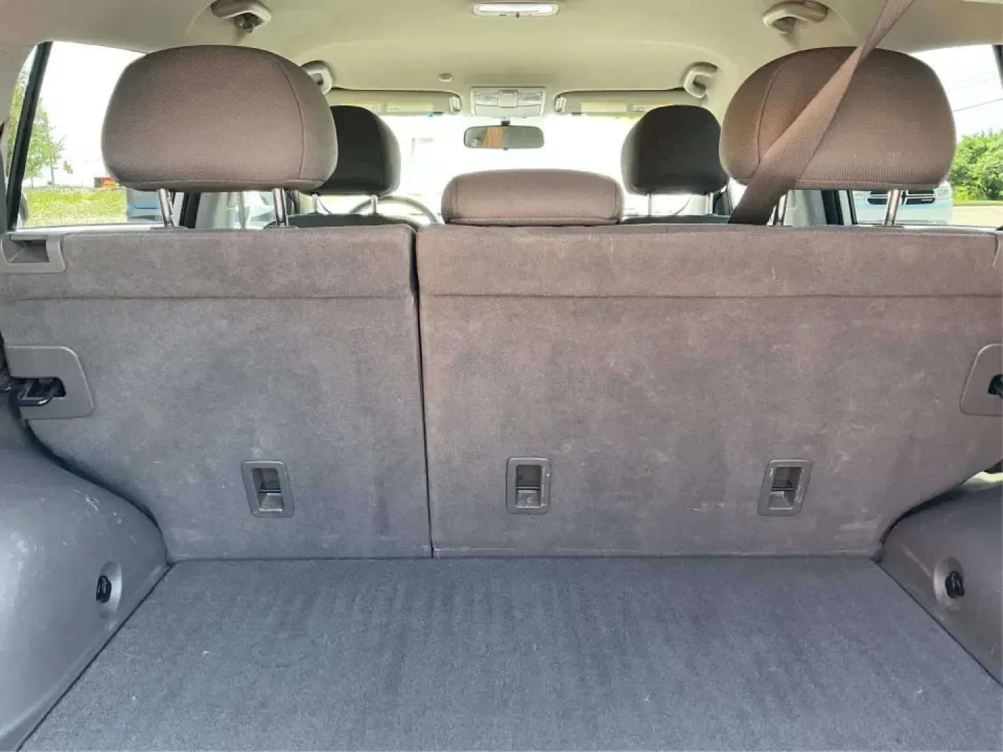 2015 Kia Sportage LX (KNDPBCAC7F7) with an 2.4L V6 DOHC 24V engine, 6-Speed Automatic transmission, located at 4508 South Dixie Dr, Moraine, OH, 45439, (937) 908-9800, 39.689976, -84.218452 - **Explore the Open Road with the 2015 Kia Sportage LX Perfect for Your Next Adventure!**<br /> <br /> Imagine hitting the open road with your loved ones, whether it's a weekend getaway or a daily commute. The 2015 Kia Sportage LX, available at Advantage Car and Credit in Fairborn, OH, is the ideal - Photo#12