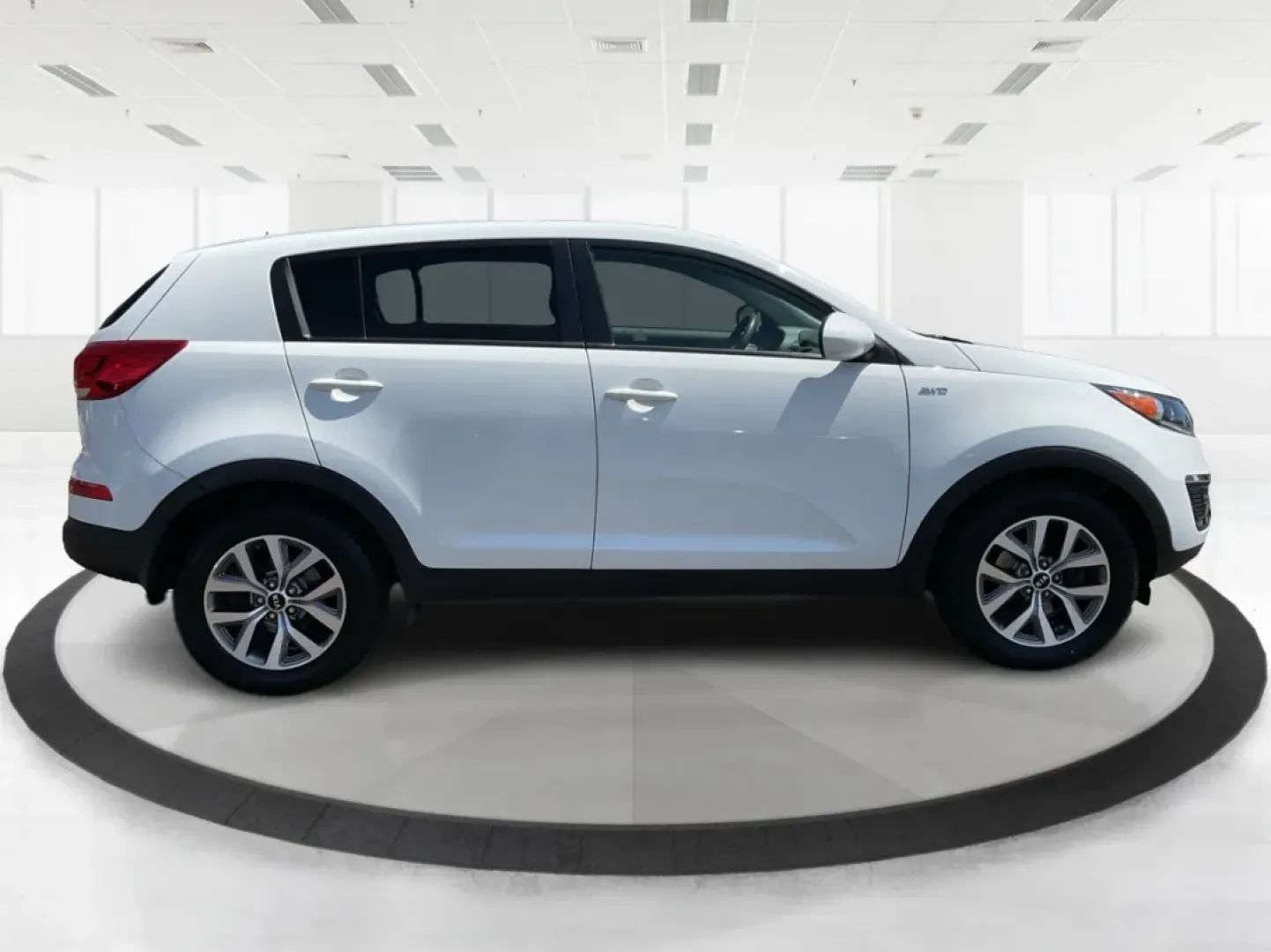 2015 Kia Sportage LX (KNDPBCAC7F7) with an Other engine, located at 1230 East Main St, Xenia, OH, 45385, (937) 908-9800, 39.688026, -83.910172 - **Explore the Open Road with the 2015 Kia Sportage LX Perfect for Your Next Adventure!**<br /> <br /> Imagine hitting the open road with your loved ones, whether it's a weekend getaway or a daily commute. The 2015 Kia Sportage LX, available at Advantage Car and Credit in Fairborn, OH, is the ideal - Photo#1
