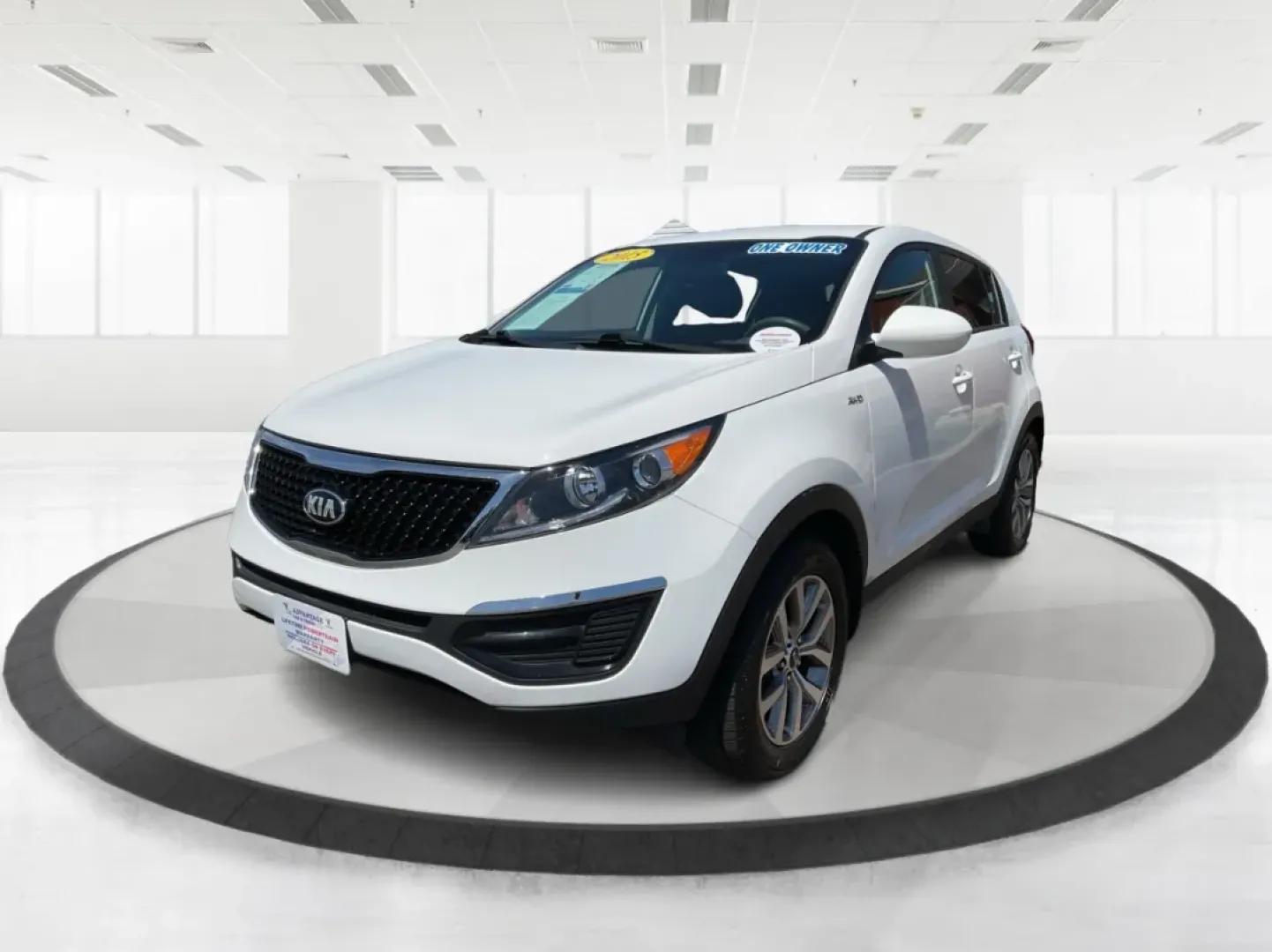 2015 Kia Sportage LX (KNDPBCAC7F7) with an Other engine, located at 1230 East Main St, Xenia, OH, 45385, (937) 908-9800, 39.688026, -83.910172 - **Explore the Open Road with the 2015 Kia Sportage LX Perfect for Your Next Adventure!**<br /> <br /> Imagine hitting the open road with your loved ones, whether it's a weekend getaway or a daily commute. The 2015 Kia Sportage LX, available at Advantage Car and Credit in Fairborn, OH, is the ideal - Photo#8