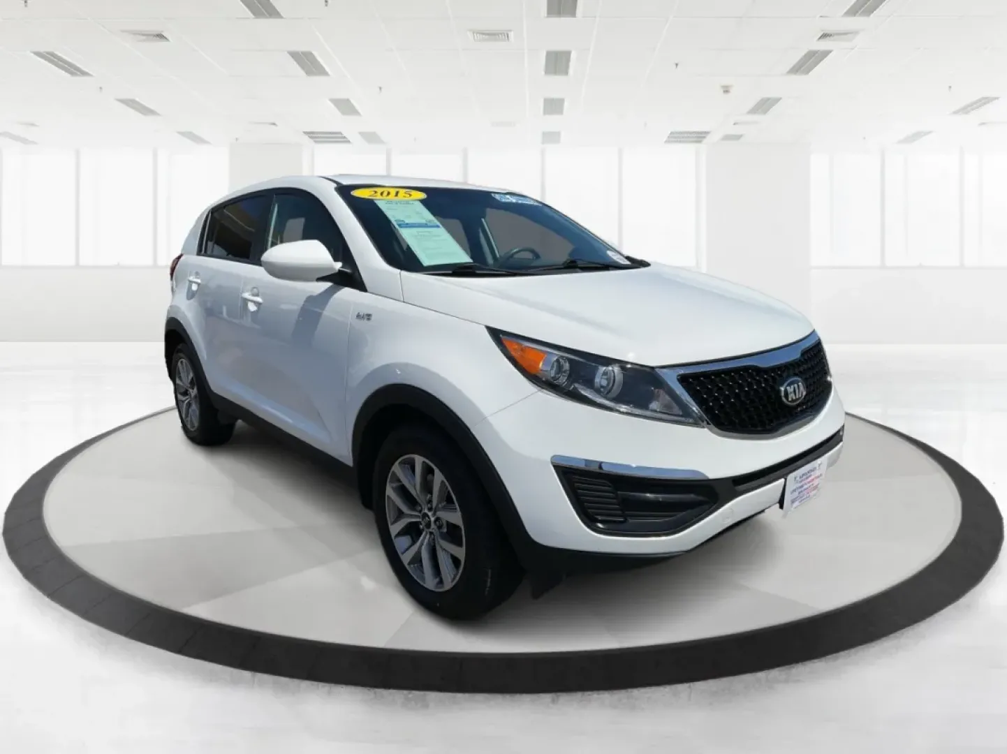 2015 Kia Sportage LX (KNDPBCAC7F7) with an Other engine, located at 1230 East Main St, Xenia, OH, 45385, (937) 908-9800, 39.688026, -83.910172 - **Explore the Open Road with the 2015 Kia Sportage LX Perfect for Your Next Adventure!**<br /> <br /> Imagine hitting the open road with your loved ones, whether it's a weekend getaway or a daily commute. The 2015 Kia Sportage LX, available at Advantage Car and Credit in Fairborn, OH, is the ideal - Photo#0