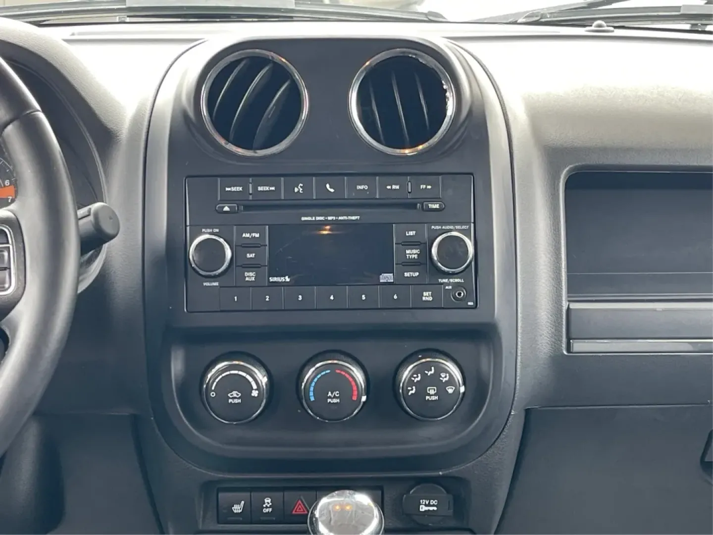 2016 Gray Jeep Patriot Latitude 4WD (1C4NJRFB0GD) with an 2.4L L4 DOHC 16V engine, located at 1951 S Dayton Lakeview Rd., New Carlisle, OH, 45344, (937) 908-9800, 39.890999, -84.050255 - **Unleash the Adventurer in You with the 2016 Jeep Patriot Latitude 4WD!**<br /> <br /> Looking for the perfect vehicle to complement your active lifestyle? Whether you're navigating daily commutes, heading out for weekend getaways, or tackling off-road adventures, the 2016 Jeep Patriot Latitude 4WD - Photo#12