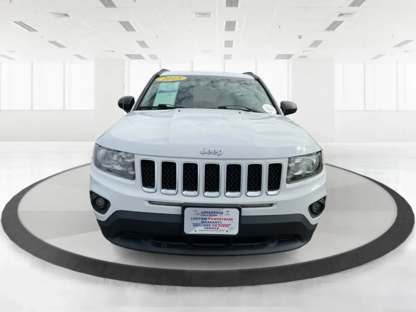 2015 Jeep Compass Sport (1C4NJDBB6FD) with an 2.4L I-4 DOHC engine, located at 880 E. National Road, Vandalia, OH, 45377, (937) 908-9800, 39.891918, -84.183594 - **Explore Adventure and Comfort with the 2015 Jeep Compass Sport at Advantage Car and Credit!**<br /> <br /> Whether you're navigating your daily commute or embarking on a weekend getaway, the 2015 Jeep Compass Sport is designed with versatility in mind. With a spacious interior and rugged capabilit - Photo#7
