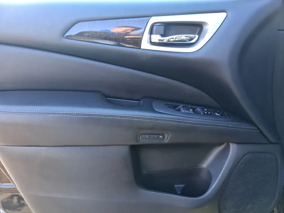 2013 Super Black Nissan Pathfinder Platinum 4WD (5N1AR2MMXDC) with an 3.5L V6 DOHC 24V engine, Continuously Variable Transmission transmission, located at 401 Woodman Dr, Riverside, OH, 45431, (937) 908-9800, 39.760899, -84.123421 - Picture your next weekend: the kids loaded up for a day at the National Museum of the U.S. Air Force, a cooler in the back for a picnic at Riverscape MetroPark, and plenty of room for friends or gear-without feeling cramped on I675 or Route 35. This 2013 Nissan Pathfinder Platinum 4WD is built for r - Photo#17