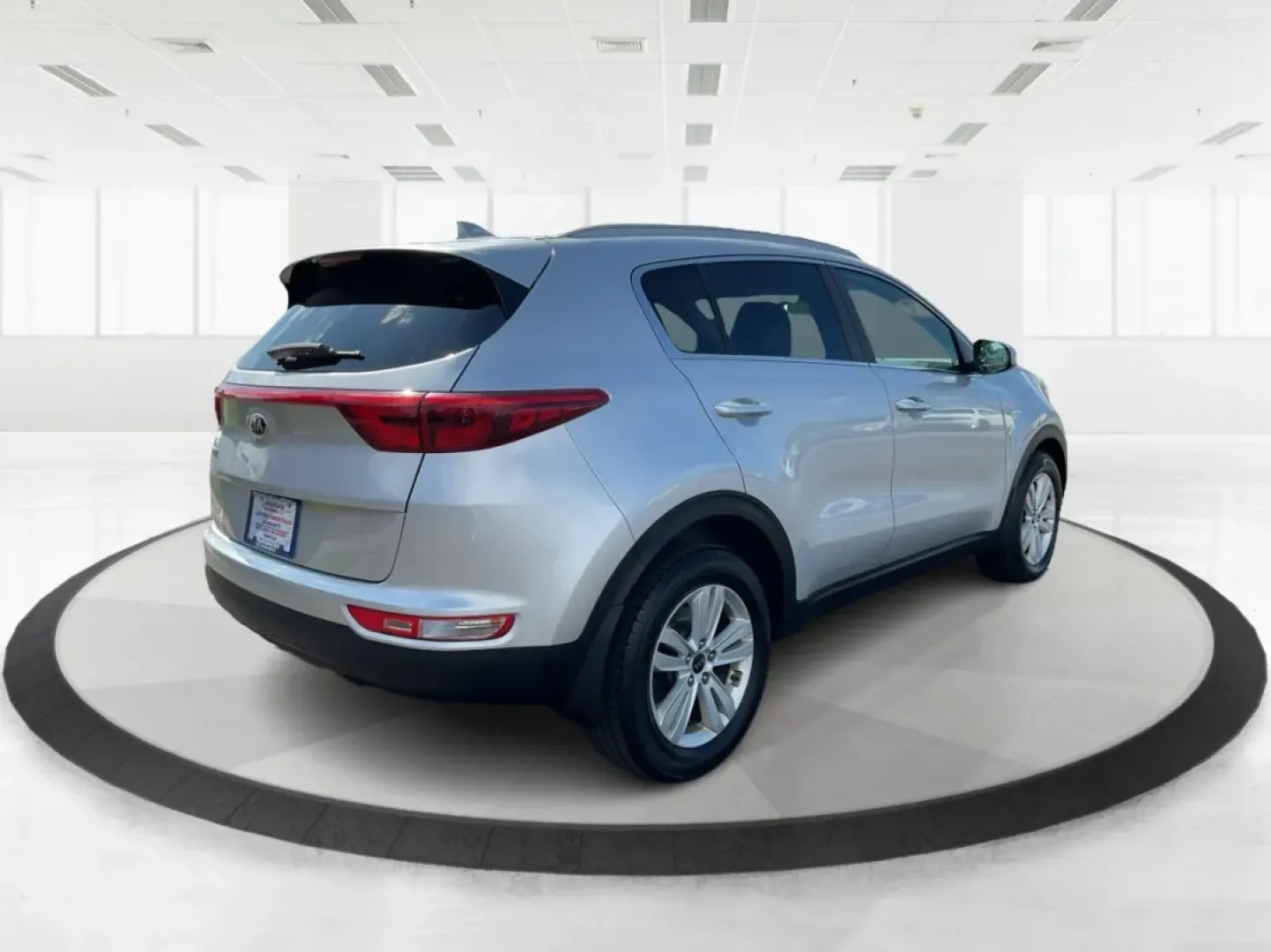 2017 Kia Sportage LX (KNDPMCAC2H7) with an Theta II 2.4L I-4 gasoline direct injection engine, located at 401 Woodman Dr, Riverside, OH, 45431, (937) 908-9800, 39.760899, -84.123421 - Elevate your daily drive and weekend adventures with the versatile 2017 Kia Sportage LX, now available at Advantage Car and Credit in Fairborn, OH. If you're looking for a reliable and stylish crossover that seamlessly fits into your active lifestyle, this vehicle checks all the boxes. Whether you'r - Photo#2