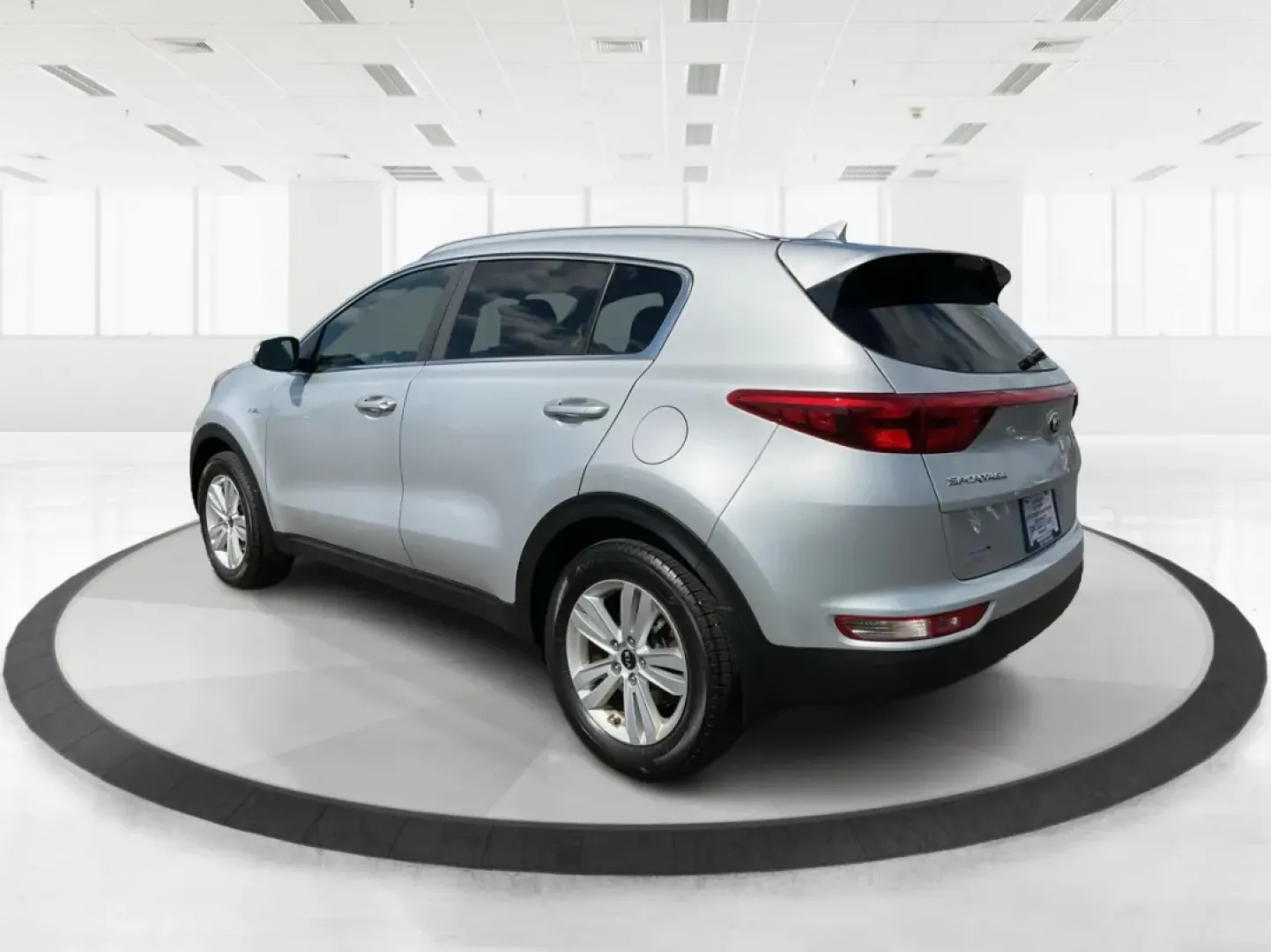 2017 Kia Sportage LX (KNDPMCAC2H7) with an Theta II 2.4L I-4 gasoline direct injection engine, located at 401 Woodman Dr, Riverside, OH, 45431, (937) 908-9800, 39.760899, -84.123421 - Elevate your daily drive and weekend adventures with the versatile 2017 Kia Sportage LX, now available at Advantage Car and Credit in Fairborn, OH. If you're looking for a reliable and stylish crossover that seamlessly fits into your active lifestyle, this vehicle checks all the boxes. Whether you'r - Photo#4