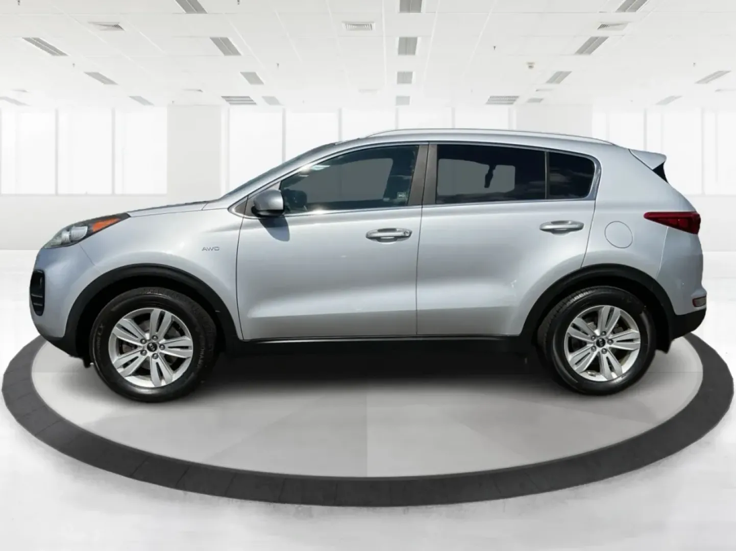 2017 Kia Sportage LX (KNDPMCAC2H7) with an Theta II 2.4L I-4 gasoline direct injection engine, located at 401 Woodman Dr, Riverside, OH, 45431, (937) 908-9800, 39.760899, -84.123421 - Elevate your daily drive and weekend adventures with the versatile 2017 Kia Sportage LX, now available at Advantage Car and Credit in Fairborn, OH. If you're looking for a reliable and stylish crossover that seamlessly fits into your active lifestyle, this vehicle checks all the boxes. Whether you'r - Photo#5