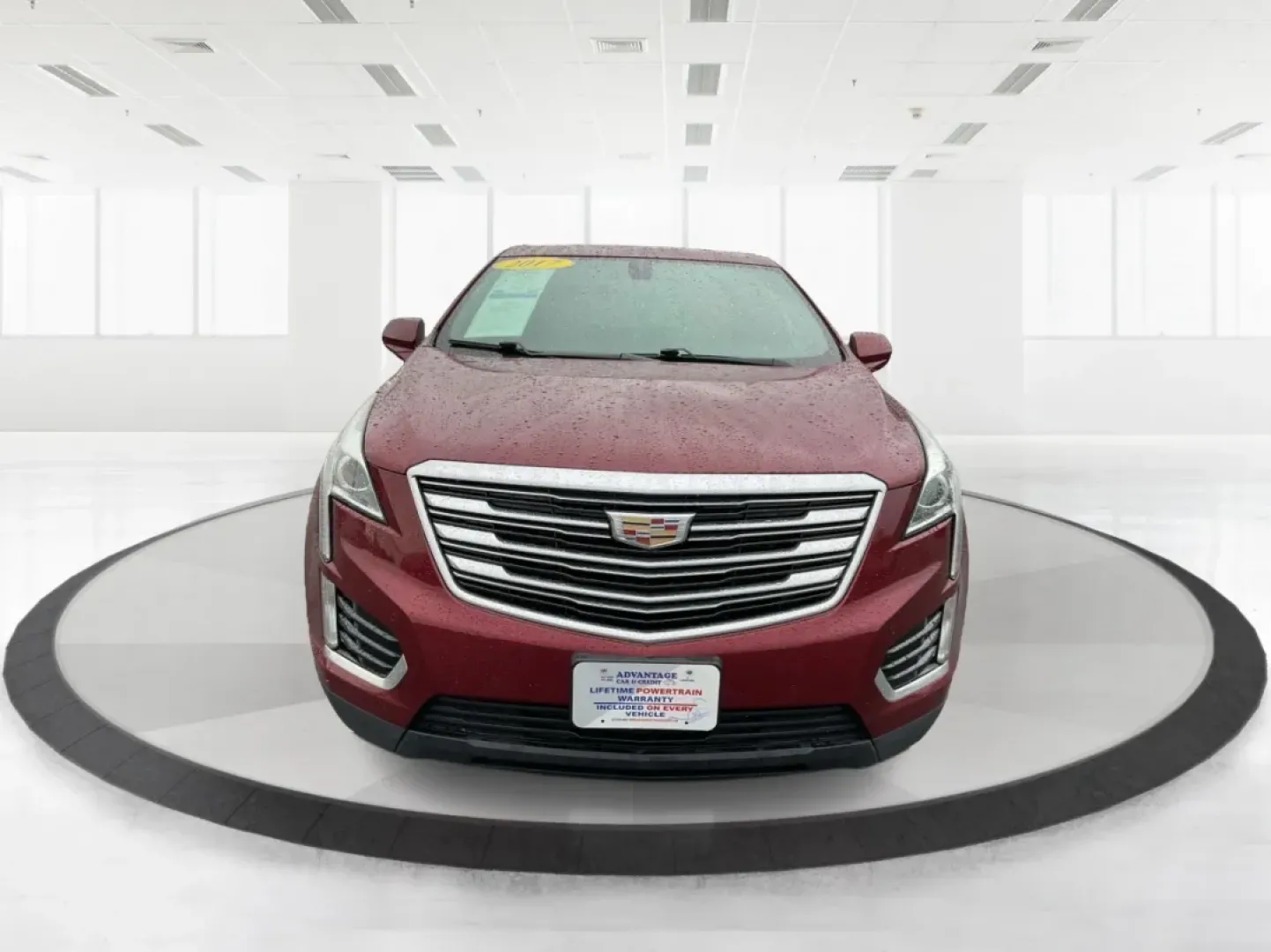 2017 Cadillac XT5 Luxury AWD (1GYKNDRS4HZ) with an 3.6L V6 DOHC 24V engine, 8-Speed Automatic transmission, located at 8750 N County Rd 25A, Piqua, OH, 45356, (937) 908-9800, 40.164391, -84.232513 - **Discover the Perfect Blend of Luxury and Functionality with the 2017 Cadillac XT5 at Jamestown Auto Sales!**<br /> <br /> Are you searching for a vehicle that seamlessly fits into your busy lifestyle while offering the luxurious comfort you deserve? Look no further than the 2017 Cadillac XT5 Luxur - Photo#7