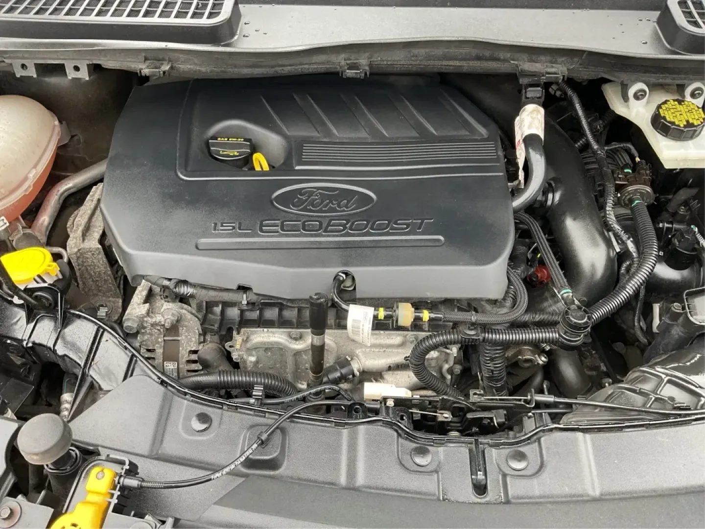2017 Ford Escape SE (1FMCU9GD0HU) with an Other engine, located at 1951 S Dayton Lakeview Rd., New Carlisle, OH, 45344, (937) 908-9800, 39.890999, -84.050255 - **Explore New Adventures with the 2017 Ford Escape SE - Your Perfect Companion for Every Journey!**<br /> <br /> Imagine embarking on spontaneous weekend getaways or daily commutes with absolute confidence and comfort. The 2017 Ford Escape SE, now available at Advantage Car and Credit in Fairborn, O - Photo#11