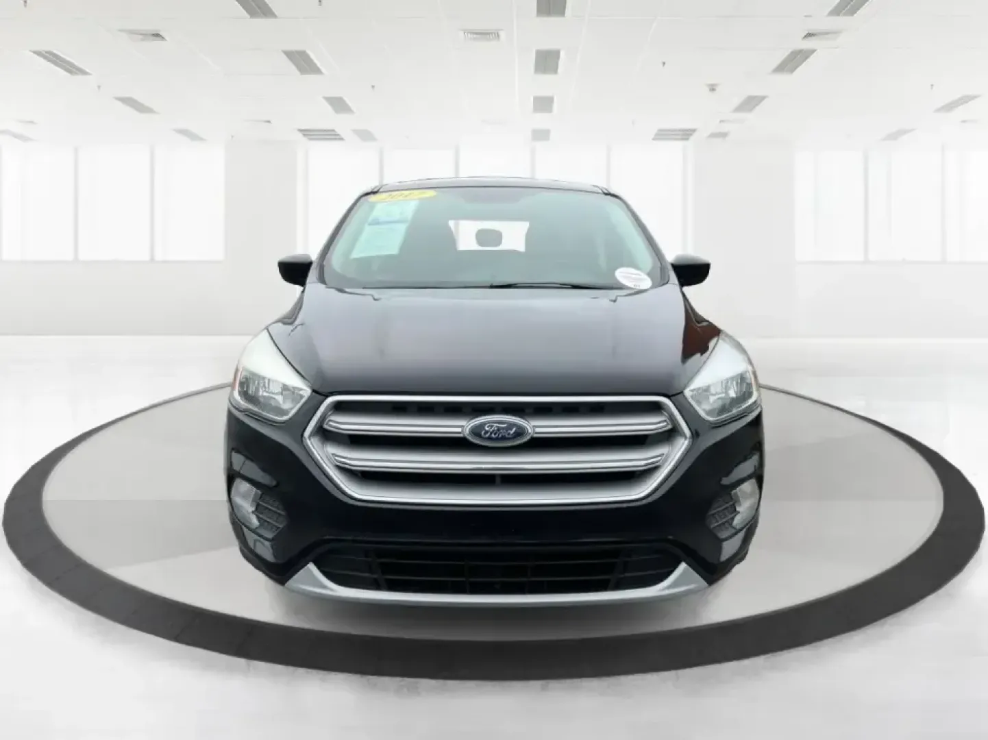 2017 Ford Escape SE (1FMCU9GD0HU) with an 1.5L L4 DOHC 16V engine, 6A transmission, located at 1230 East Main St, Xenia, OH, 45385, (937) 908-9800, 39.688026, -83.910172 - **Explore New Adventures with the 2017 Ford Escape SE - Your Perfect Companion for Every Journey!**<br /> <br /> Imagine embarking on spontaneous weekend getaways or daily commutes with absolute confidence and comfort. The 2017 Ford Escape SE, now available at Advantage Car and Credit in Fairborn, O - Photo#7