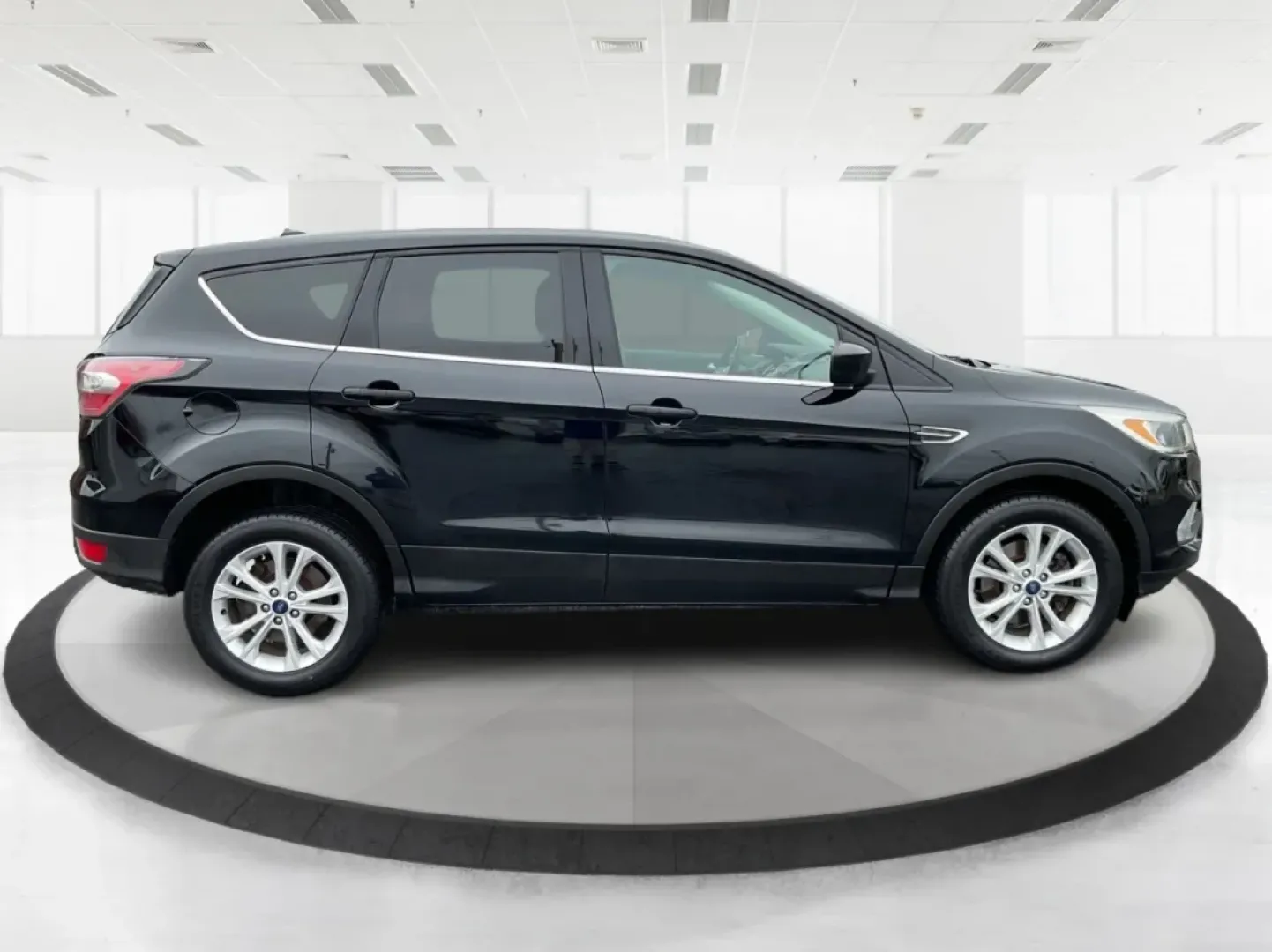 2017 Ford Escape SE (1FMCU9GD0HU) with an Other engine, located at 1230 East Main St, Xenia, OH, 45385, (937) 908-9800, 39.688026, -83.910172 - **Explore New Adventures with the 2017 Ford Escape SE - Your Perfect Companion for Every Journey!**<br /> <br /> Imagine embarking on spontaneous weekend getaways or daily commutes with absolute confidence and comfort. The 2017 Ford Escape SE, now available at Advantage Car and Credit in Fairborn, O - Photo#1