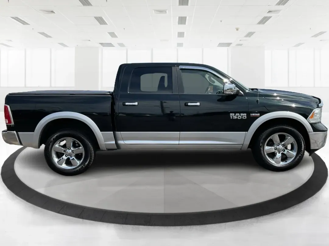 2015 Ram 1500 Laramie Crew Cab SWB 4WD (1C6RR7NT7FS) with an 5.7L V8 OHV 16V engine, 8-Speed Automatic transmission, located at 1230 East Main St, Xenia, OH, 45385, (937) 908-9800, 39.688026, -83.910172 - **Unlock Your Weekend Adventures with the 2015 Ram 1500 Laramie Crew Cab 4WD at Jamestown Auto Sales!**<br /> <br /> Are you ready to elevate your lifestyle with a vehicle that combines power, comfort, and versatility? Look no further than this 2015 Ram 1500 Laramie Crew Cab SWB, the ultimate truck - Photo#1