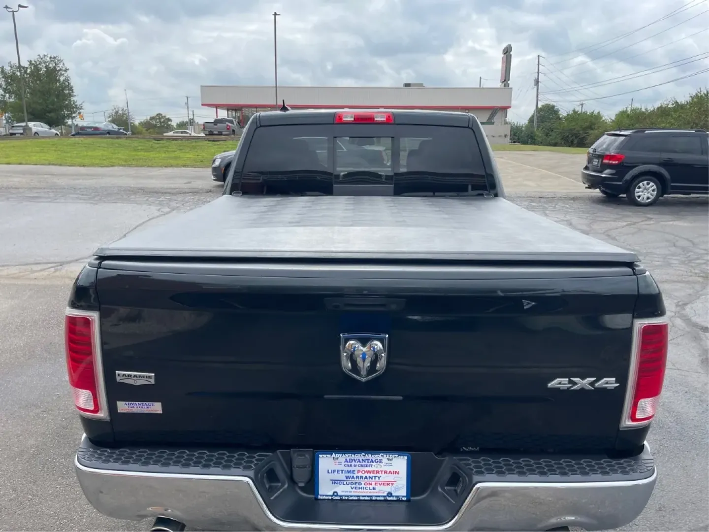 2015 Ram 1500 Laramie Crew Cab SWB 4WD (1C6RR7NT7FS) with an 5.7L V8 OHV 16V engine, 8-Speed Automatic transmission, located at 1951 S Dayton Lakeview Rd., New Carlisle, OH, 45344, (937) 908-9800, 39.890999, -84.050255 - **Unlock Your Weekend Adventures with the 2015 Ram 1500 Laramie Crew Cab 4WD at Jamestown Auto Sales!**<br /> <br /> Are you ready to elevate your lifestyle with a vehicle that combines power, comfort, and versatility? Look no further than this 2015 Ram 1500 Laramie Crew Cab SWB, the ultimate truck - Photo#12