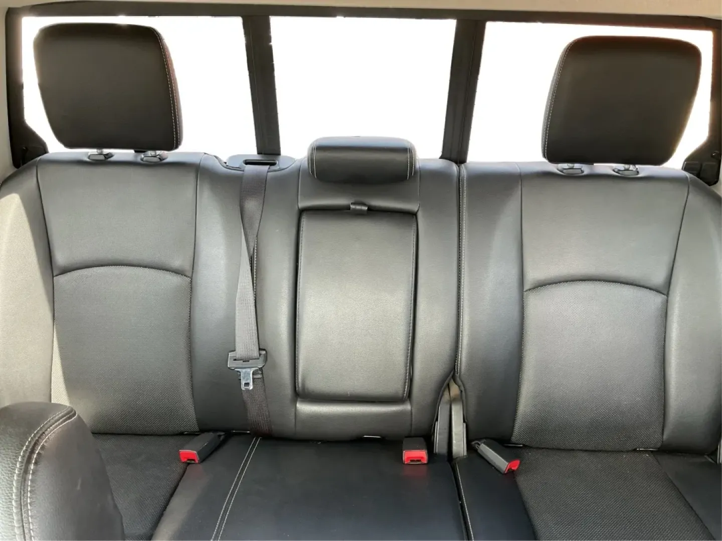 2015 Ram 1500 Laramie Crew Cab SWB 4WD (1C6RR7NT7FS) with an 5.7L V8 OHV 16V engine, 8-Speed Automatic transmission, located at 1951 S Dayton Lakeview Rd., New Carlisle, OH, 45344, (937) 908-9800, 39.890999, -84.050255 - **Unlock Your Weekend Adventures with the 2015 Ram 1500 Laramie Crew Cab 4WD at Jamestown Auto Sales!**<br /> <br /> Are you ready to elevate your lifestyle with a vehicle that combines power, comfort, and versatility? Look no further than this 2015 Ram 1500 Laramie Crew Cab SWB, the ultimate truck - Photo#14