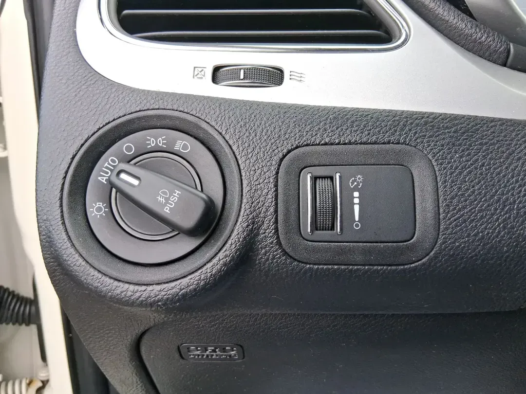 2019 Dodge Journey GT (3C4PDCEG2KT) with an 3.6L V6 DOHC 24V engine, 6-Speed Automatic transmission, located at 1184 Kauffman Ave, Fairborn, OH, 45324, (937) 908-9800, 39.807072, -84.030914 - Load up the family, point the nose toward a weekend getaway, and enjoy the kind of space and V6 confidence that makes everyday errands feel easy-this 2019 Dodge Journey GT is a smart pick for commuters, growing families, and budget-conscious buyers who want an SUV that's ready for real life in Fairb - Photo#17