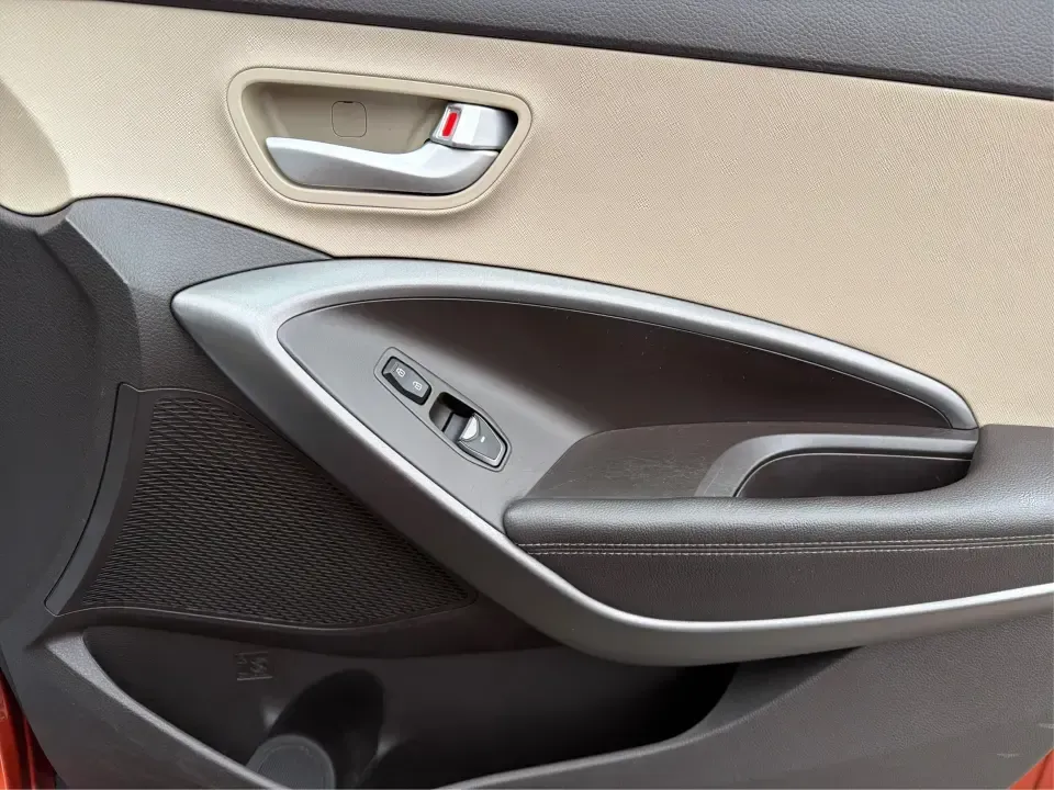 2013 Hyundai Santa Fe Sport 2.4 AWD (5XYZUDLB7DG) with an 2.4L L4 DOHC 16V engine, 6-Speed Automatic transmission, located at 401 Woodman Dr, Riverside, OH, 45431, (937) 908-9800, 39.760899, -84.123421 - **Experience the Freedom of Adventure with the 2013 Hyundai Santa Fe Sport AWD at Advantage Car and Credit - Riverside!**<br /> <br /> Are you ready to elevate your family's adventures or tackle your daily commutes with style and comfort? The 2013 Hyundai Santa Fe Sport 2.4 AWD is the perfect vehicl - Photo#19