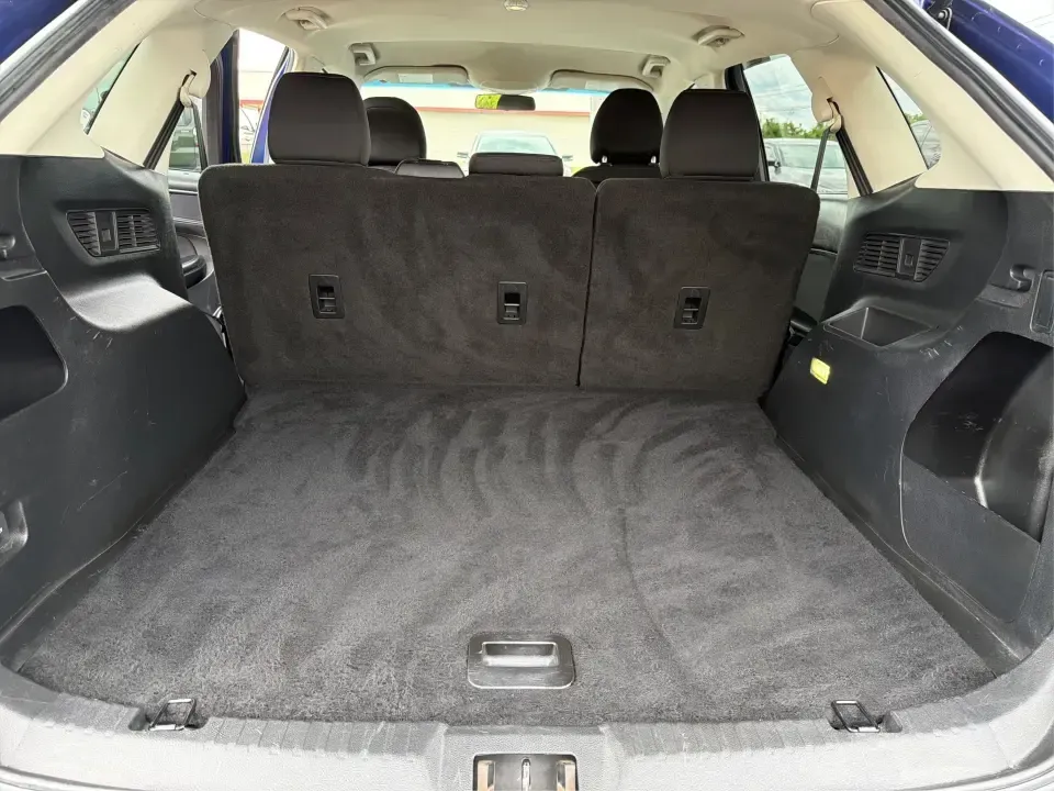 2015 Ford Edge SE FWD (2FMTK3G98FB) with an 2.0L L4 DOHC 16V engine, 6-Speed Automatic transmission, located at 8750 N County Rd 25A, Piqua, OH, 45356, (937) 908-9800, 40.164391, -84.232513 - Need an SUV that fits real life in the Miami Valley-school drop-offs, a steady commute down I75, and weekend errands that somehow turn into a full cargo load? This 2015 Ford Edge SE FWD is built for everyday versatility, with comfortable seating for five, a roomy cabin, and practical tech that helps- Photo#12