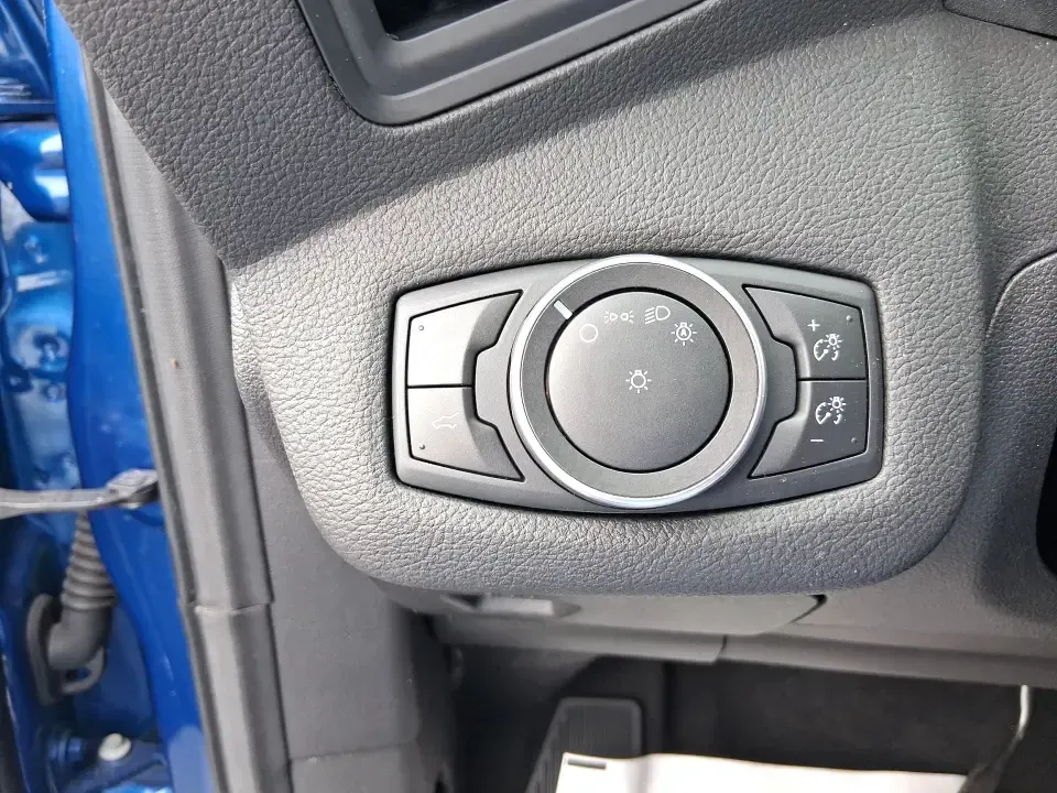 2017 Ford Escape SE 4WD (1FMCU9G93HU) with an 2.0L L4 DOHC 16V engine, 6-Speed Automatic transmission, located at 1099 N County Rd 25A , Troy, OH, 45373, (937) 908-9800, 40.057079, -84.212883 - Discover the ultimate blend of comfort, capability, and style with the 2017 Ford Escape SE 4WD, a perfect companion for families on the go or adventurers seeking their next weekend thrill. With its spacious interior and robust features, this SUV is designed for those who lead an active lifestyle, ma - Photo#17