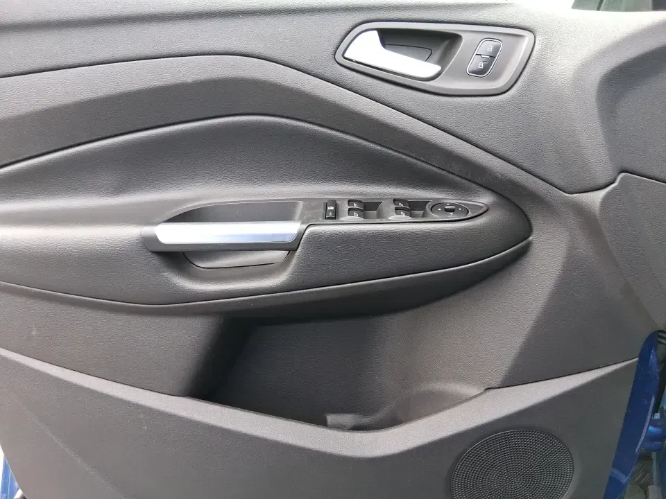 2017 Ford Escape SE 4WD (1FMCU9G93HU) with an 2.0L L4 DOHC 16V engine, 6-Speed Automatic transmission, located at 1099 N County Rd 25A , Troy, OH, 45373, (937) 908-9800, 40.057079, -84.212883 - Discover the ultimate blend of comfort, capability, and style with the 2017 Ford Escape SE 4WD, a perfect companion for families on the go or adventurers seeking their next weekend thrill. With its spacious interior and robust features, this SUV is designed for those who lead an active lifestyle, ma - Photo#19