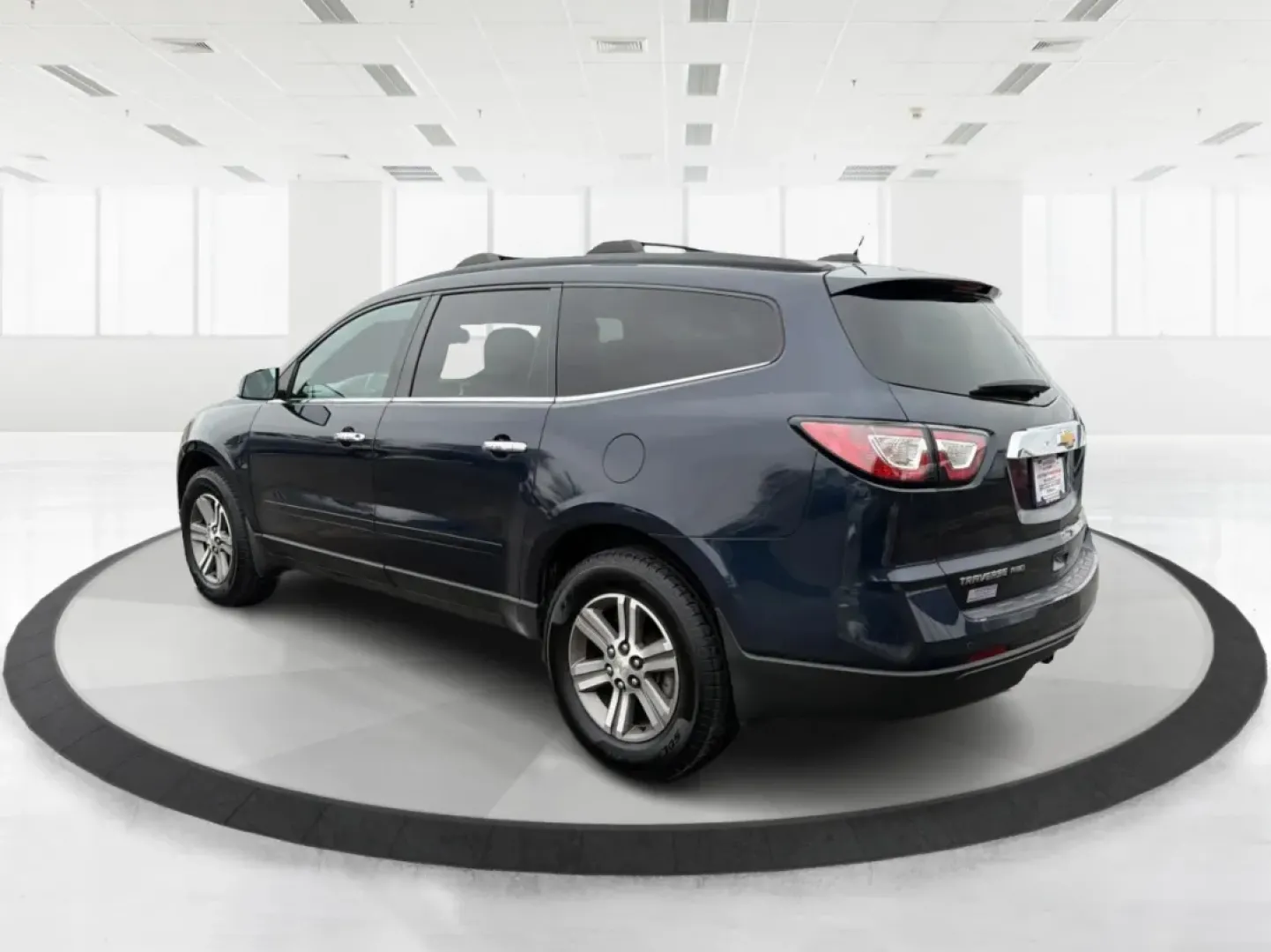 2017 Chevrolet Traverse 1LT AWD (1GNKVGKD7HJ) with an 3.6L V6 DOHC 24V engine, 6-Speed Automatic transmission, located at 8750 N County Rd 25A, Piqua, OH, 45356, (937) 908-9800, 40.164391, -84.232513 - Third Row - Photo#4