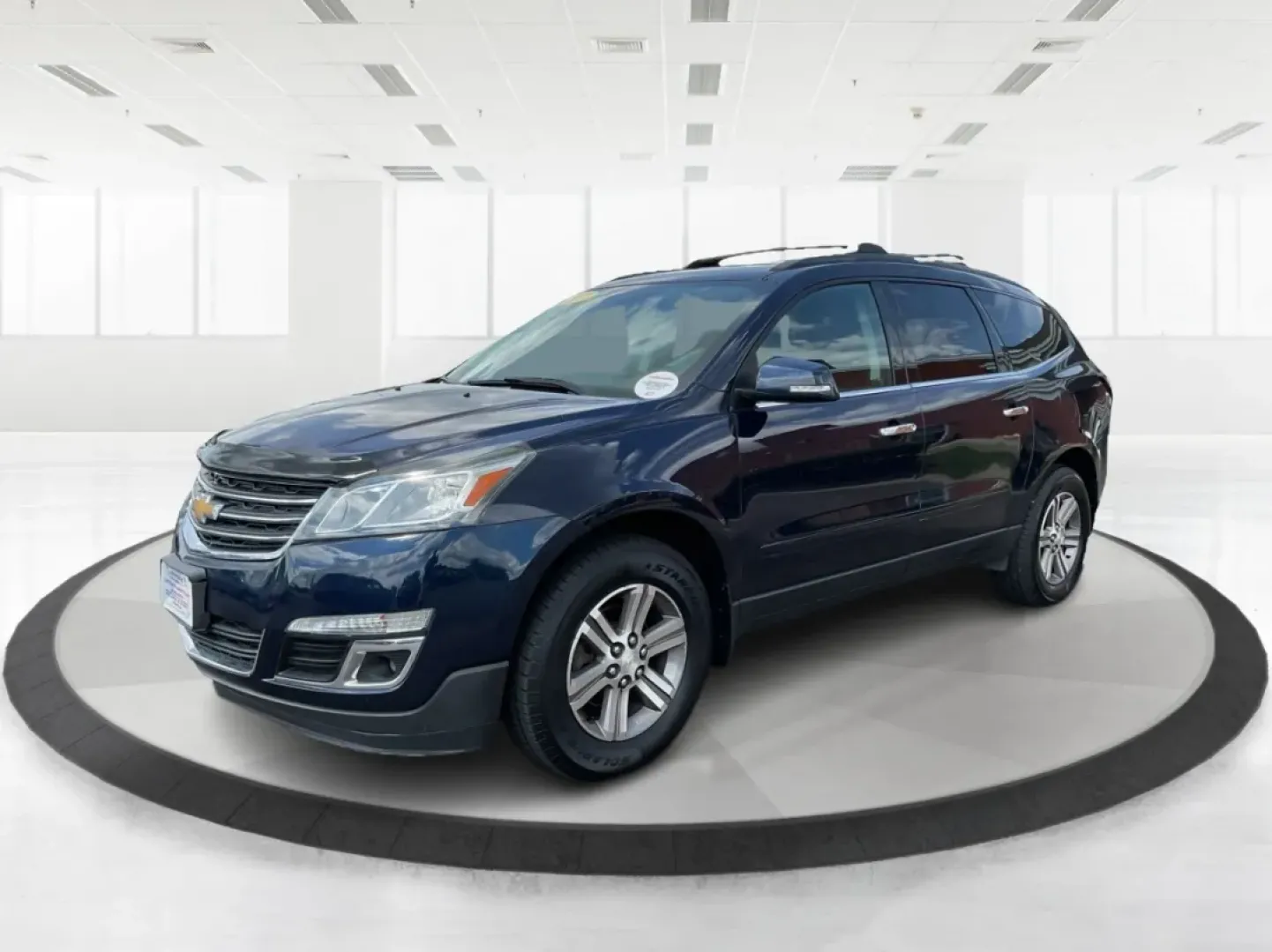 2017 Chevrolet Traverse 1LT AWD (1GNKVGKD7HJ) with an 3.6L V6 DOHC 24V engine, 6-Speed Automatic transmission, located at 1184 Kauffman Ave, Fairborn, OH, 45324, (937) 908-9800, 39.807072, -84.030914 - **Discover Your Next Adventure with the 2017 Chevrolet Traverse at Advantage Car and Credit - Fairborn!**<br /> <br /> Are you ready to elevate your family road trips or weekend getaways? The 2017 Chevrolet Traverse, available now at Advantage Car and Credit - Fairborn, is the perfect companion for - Photo#7