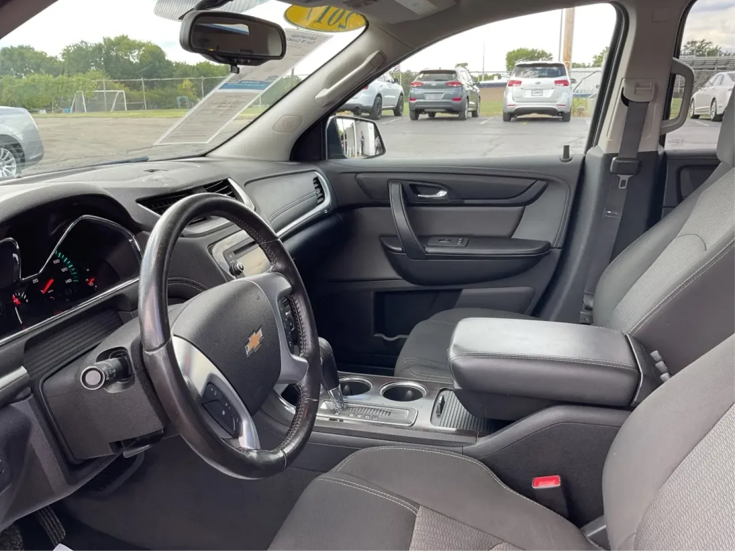 2017 Chevrolet Traverse 1LT AWD (1GNKVGKD7HJ) with an 3.6L V6 DOHC 24V engine, 6-Speed Automatic transmission, located at 1184 Kauffman Ave, Fairborn, OH, 45324, (937) 908-9800, 39.807072, -84.030914 - **Discover Your Next Adventure with the 2017 Chevrolet Traverse at Advantage Car and Credit - Fairborn!**<br /> <br /> Are you ready to elevate your family road trips or weekend getaways? The 2017 Chevrolet Traverse, available now at Advantage Car and Credit - Fairborn, is the perfect companion for - Photo#8