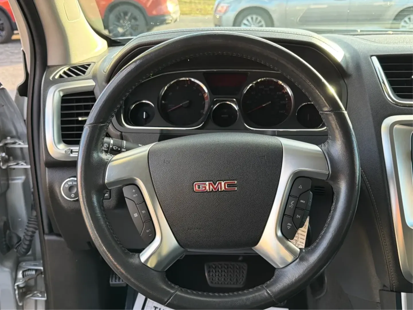 2014 GMC Acadia SLE-2 AWD (1GKKVPKD1EJ) with an 3.6L V6 DOHC 24V engine, 6-Speed Automatic transmission, located at 1230 East Main St, Xenia, OH, 45385, (937) 908-9800, 39.688026, -83.910172 - If you're searching for the perfect family SUV that balances style, comfort, and an adventurous spirit, look no further than this stunning 2014 GMC Acadia SLE-2 AWD, now available at Advantage Car and Credit in Fairborn, OH. With spacious seating for up to eight passengers and the versatility needed - Photo#16