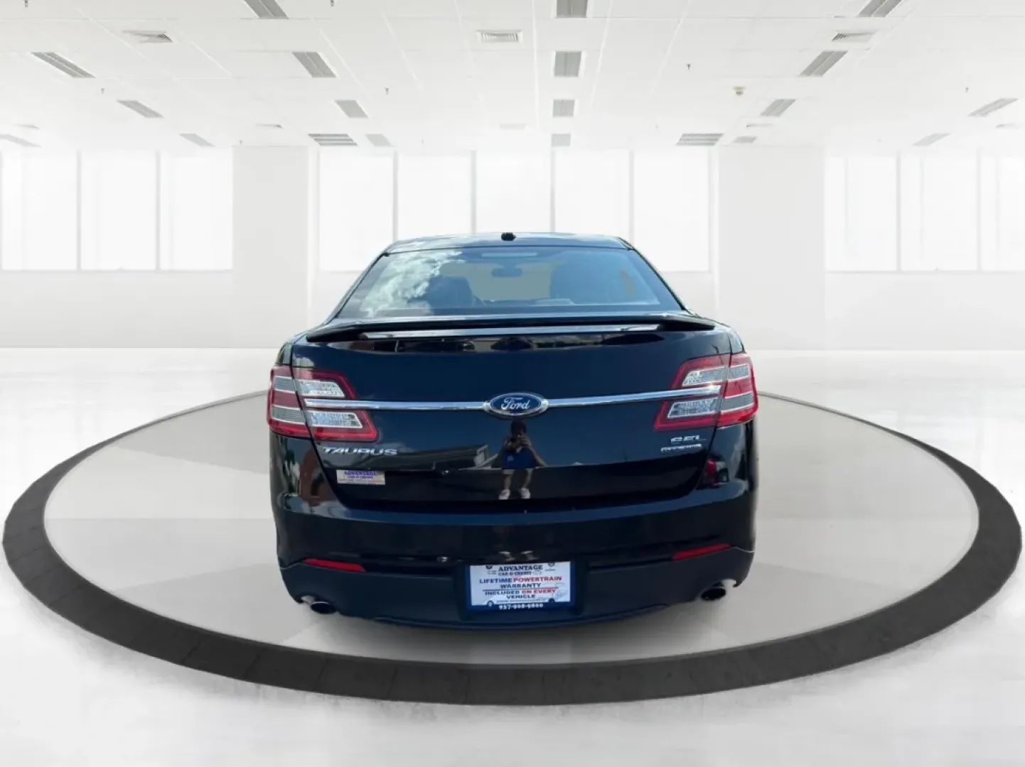 2017 Ford Taurus SEL (1FAHP2E84HG) with an 3.5L V-6 DOHC engine, located at 880 E. National Road, Vandalia, OH, 45377, (937) 908-9800, 39.891918, -84.183594 - Are you ready for a new adventure? The 2017 Ford Taurus SEL is the perfect sedan for those who crave a blend of comfort, style, and performance, whether you're navigating daily commutes or embarking on weekend getaways. This vehicle is not just a mode of transportation; it's a lifestyle statement th - Photo#3