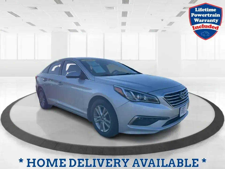 2015 Hyundai Sonata SE (5NPE24AFXFH) with an 2.4L L4 DOHC 16V engine, 7-Speed Automatic transmission, located at 1951 S Dayton Lakeview Rd., New Carlisle, OH, 45344, (937) 908-9800, 39.890999, -84.050255 - Need a dependable daily commuter that still feels comfortable for weekend getaways to Dayton, Tipp City, or a quick escape to Charleston Falls Preserve? This 2015 Hyundai Sonata SE in Symphony Silver is a smart, budget-friendly sedan that fits real life in Troy, Ohio-easy to park downtown, smooth on - Photo#0