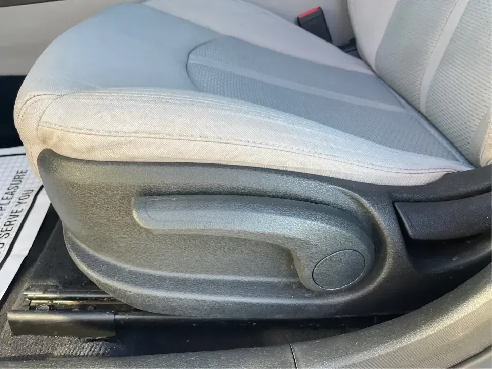 2015 Hyundai Sonata SE (5NPE24AFXFH) with an 2.4L L4 DOHC 16V engine, 7-Speed Automatic transmission, located at 1951 S Dayton Lakeview Rd., New Carlisle, OH, 45344, (937) 908-9800, 39.890999, -84.050255 - Need a dependable daily commuter that still feels comfortable for weekend getaways to Dayton, Tipp City, or a quick escape to Charleston Falls Preserve? This 2015 Hyundai Sonata SE in Symphony Silver is a smart, budget-friendly sedan that fits real life in Troy, Ohio-easy to park downtown, smooth on - Photo#18