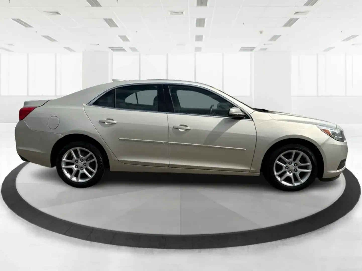 2015 Chevrolet Malibu 1LT (1G11C5SL5FF) with an ECOTEC 2.5L I-4 gasoline direct injection engine, located at 1951 S Dayton Lakeview Rd., New Carlisle, OH, 45344, (937) 908-9800, 39.890999, -84.050255 - Are you in the market for a reliable sedan that's perfect for daily commutes and weekend getaways alike? Look no further than this stunning 2015 Chevrolet Malibu 1LT, available now at Advantage Car and Credit in Fairborn, OH. This vehicle is not just a car; it's a lifestyle upgrade designed for budg - Photo#1