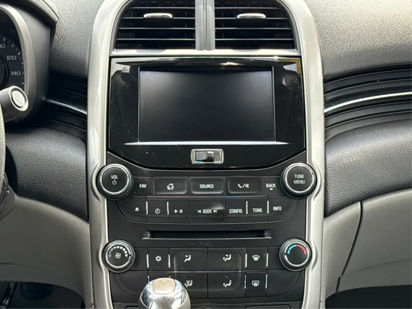 2015 Chevrolet Malibu 1LT (1G11C5SL5FF) with an ECOTEC 2.5L I-4 gasoline direct injection engine, located at 1951 S Dayton Lakeview Rd., New Carlisle, OH, 45344, (937) 908-9800, 39.890999, -84.050255 - Are you in the market for a reliable sedan that's perfect for daily commutes and weekend getaways alike? Look no further than this stunning 2015 Chevrolet Malibu 1LT, available now at Advantage Car and Credit in Fairborn, OH. This vehicle is not just a car; it's a lifestyle upgrade designed for budg - Photo#13