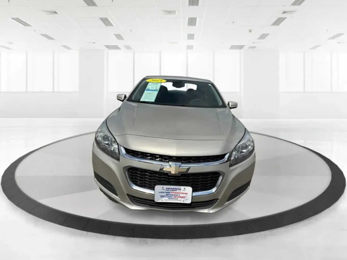 2015 Chevrolet Malibu 1LT (1G11C5SL5FF) with an ECOTEC 2.5L I-4 gasoline direct injection engine, located at 880 E. National Road, Vandalia, OH, 45377, (937) 908-9800, 39.891918, -84.183594 - Are you in the market for a reliable sedan that's perfect for daily commutes and weekend getaways alike? Look no further than this stunning 2015 Chevrolet Malibu 1LT, available now at Advantage Car and Credit in Fairborn, OH. This vehicle is not just a car; it's a lifestyle upgrade designed for budg - Photo#7