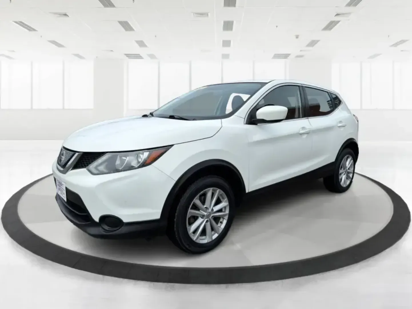 2018 Nissan Rogue S (JN1BJ1CRXJW) with an 2L I-4 gasoline direct injection engine, CVT transmission, located at 1099 N County Rd 25A , Troy, OH, 45373, (937) 908-9800, 40.057079, -84.212883 - Pack up the kids, load the groceries, or point the hood toward a weekend getaway-this 2018 Nissan Rogue S in Glacier White is the kind of everyday SUV that fits real life in Troy. With a comfortable cabin, practical cargo space, and confidence-inspiring AWD capability, it's ideal for long commutes, - Photo#8