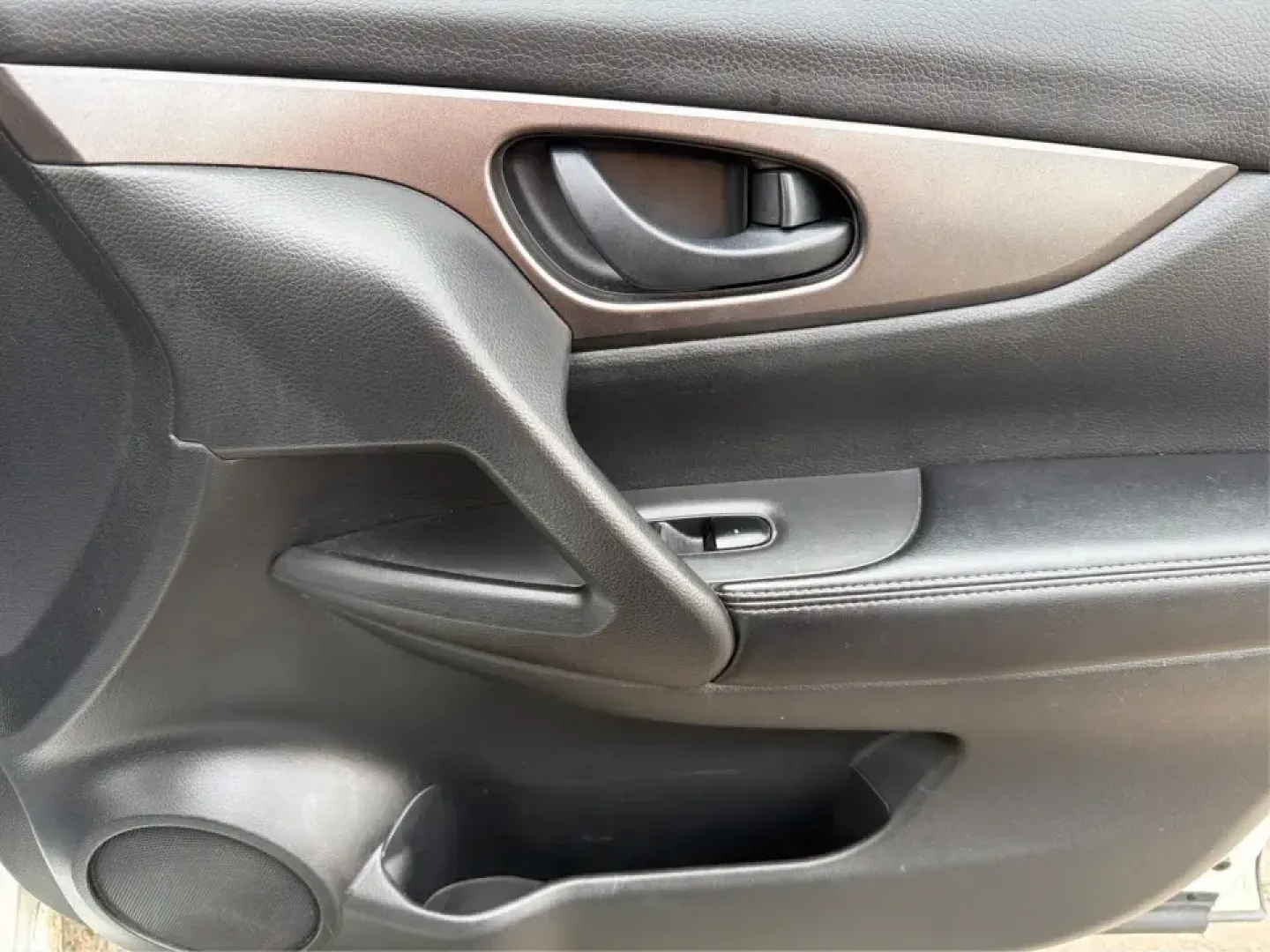 2018 Nissan Rogue S (JN1BJ1CRXJW) with an 2L I-4 gasoline direct injection engine, CVT transmission, located at 1099 N County Rd 25A , Troy, OH, 45373, (937) 908-9800, 40.057079, -84.212883 - Pack up the kids, load the groceries, or point the hood toward a weekend getaway-this 2018 Nissan Rogue S in Glacier White is the kind of everyday SUV that fits real life in Troy. With a comfortable cabin, practical cargo space, and confidence-inspiring AWD capability, it's ideal for long commutes, - Photo#18