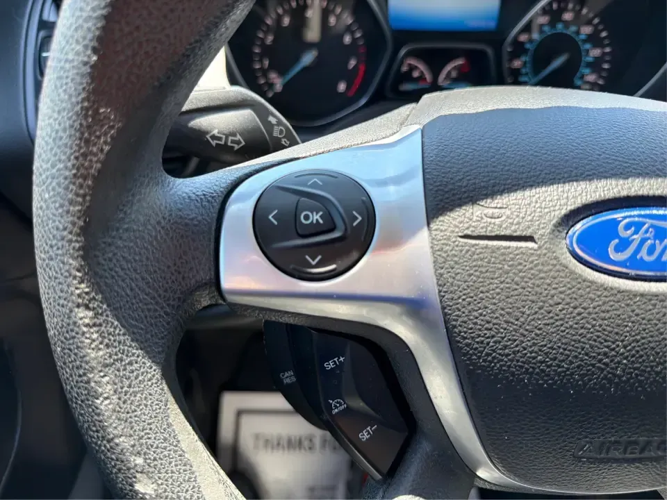2015 Ford Escape SE (1FMCU9G92FU) with an EcoBoost 1.6L I-4 gasoline direct injection engine, 6-Speed Automatic transmission, located at 401 Woodman Dr, Riverside, OH, 45431, (937) 908-9800, 39.760899, -84.123421 - Need a do-it-all SUV for Dayton-area commutes, school drop-offs, and spontaneous weekend getaways? This 2015 Ford Escape SE 4WD is built for real life in Riverside, Ohio-comfortable for daily runs down Woodman Dr, confident on slick winter mornings, and efficient enough for longer drives toward Down - Photo#16