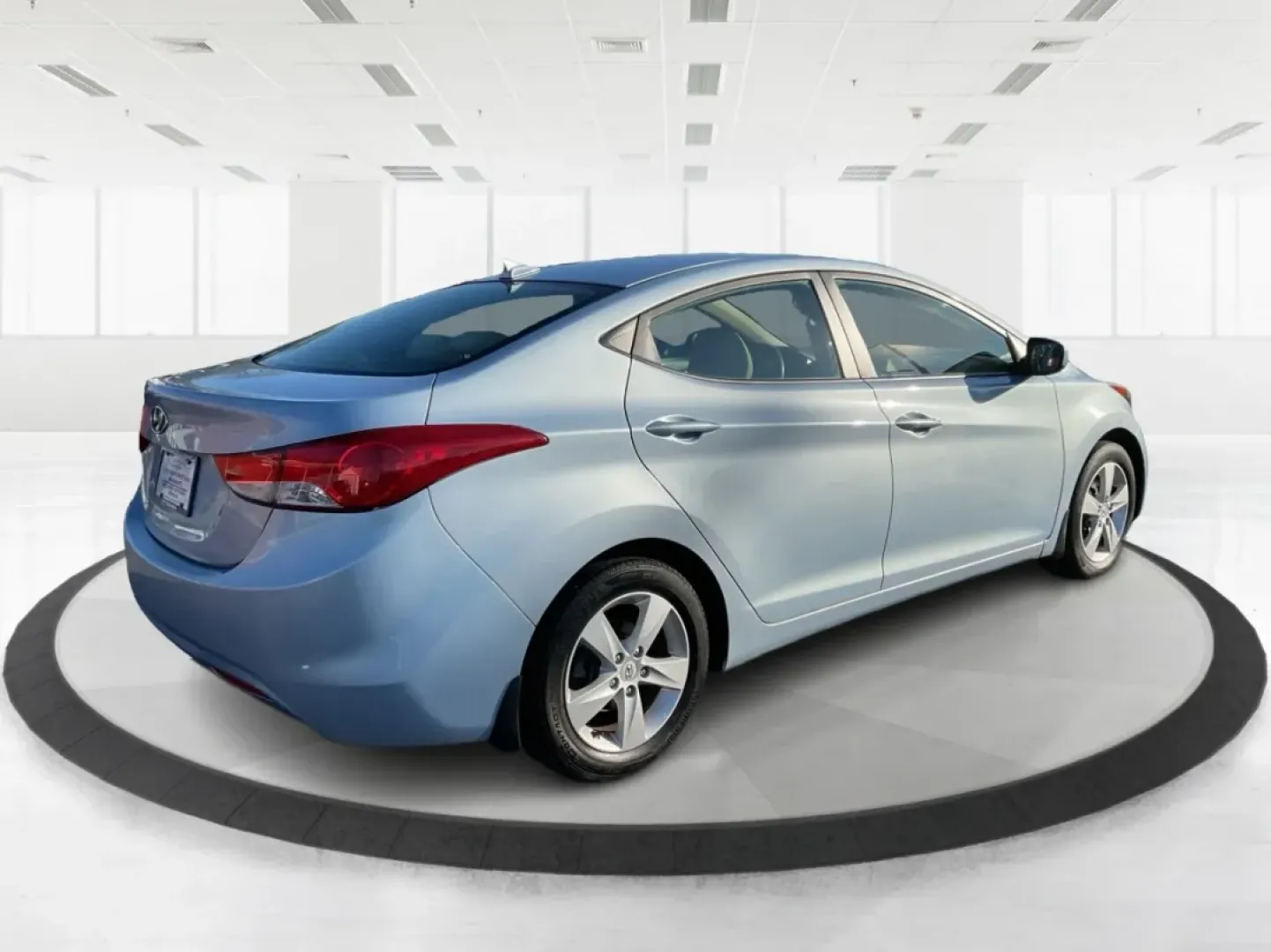 2012 Hyundai Elantra GLS (Ulsan Plant) (KMHDH4AE4CU) with an 1.8L I-4 DOHC engine, located at 1184 Kauffman Ave, Fairborn, OH, 45324, (937) 908-9800, 39.807072, -84.030914 - Elevate your daily driving experience with the 2012 Hyundai Elantra GLS, a stylish and efficient sedan that perfectly fits the needs of budget-conscious buyers and growing families alike. Imagine cruising through the vibrant neighborhoods of Fairborn, OH, or embarking on weekend adventures to nearby - Photo#2