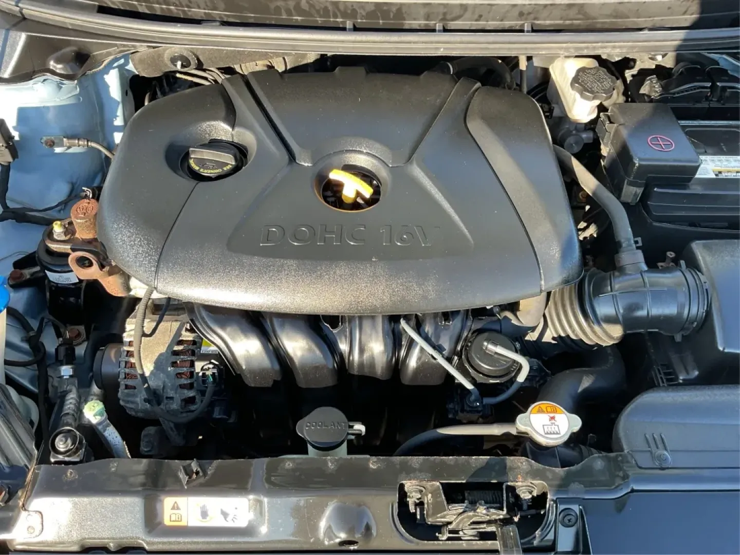 2012 Hyundai Elantra GLS (Ulsan Plant) (KMHDH4AE4CU) with an 1.8L I-4 DOHC engine, located at 1184 Kauffman Ave, Fairborn, OH, 45324, (937) 908-9800, 39.807072, -84.030914 - Elevate your daily driving experience with the 2012 Hyundai Elantra GLS, a stylish and efficient sedan that perfectly fits the needs of budget-conscious buyers and growing families alike. Imagine cruising through the vibrant neighborhoods of Fairborn, OH, or embarking on weekend adventures to nearby - Photo#11
