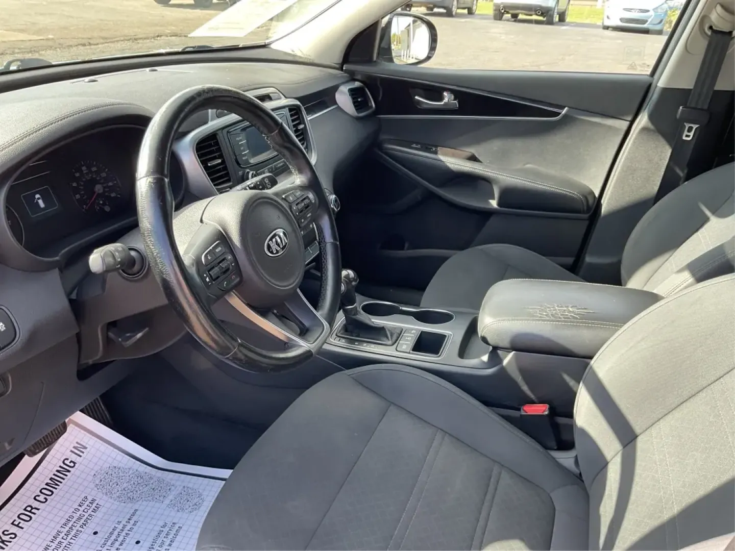 2016 Kia Sorento 2.4L LX (5XYPGDA32GG) with an 2.4L I-4 gasoline direct injection engine, located at 1099 N County Rd 25A , Troy, OH, 45373, (937) 908-9800, 40.057079, -84.212883 - Are you ready to elevate your family adventures while keeping comfort and versatility at the forefront? Look no further than this stunning 2016 Kia Sorento LX, now available at Advantage Car and Credit - Troy. Nestled in the heart of Troy, OH, at 1099 N County Rd 25A, our Buy Here Pay Here dealershi - Photo#9