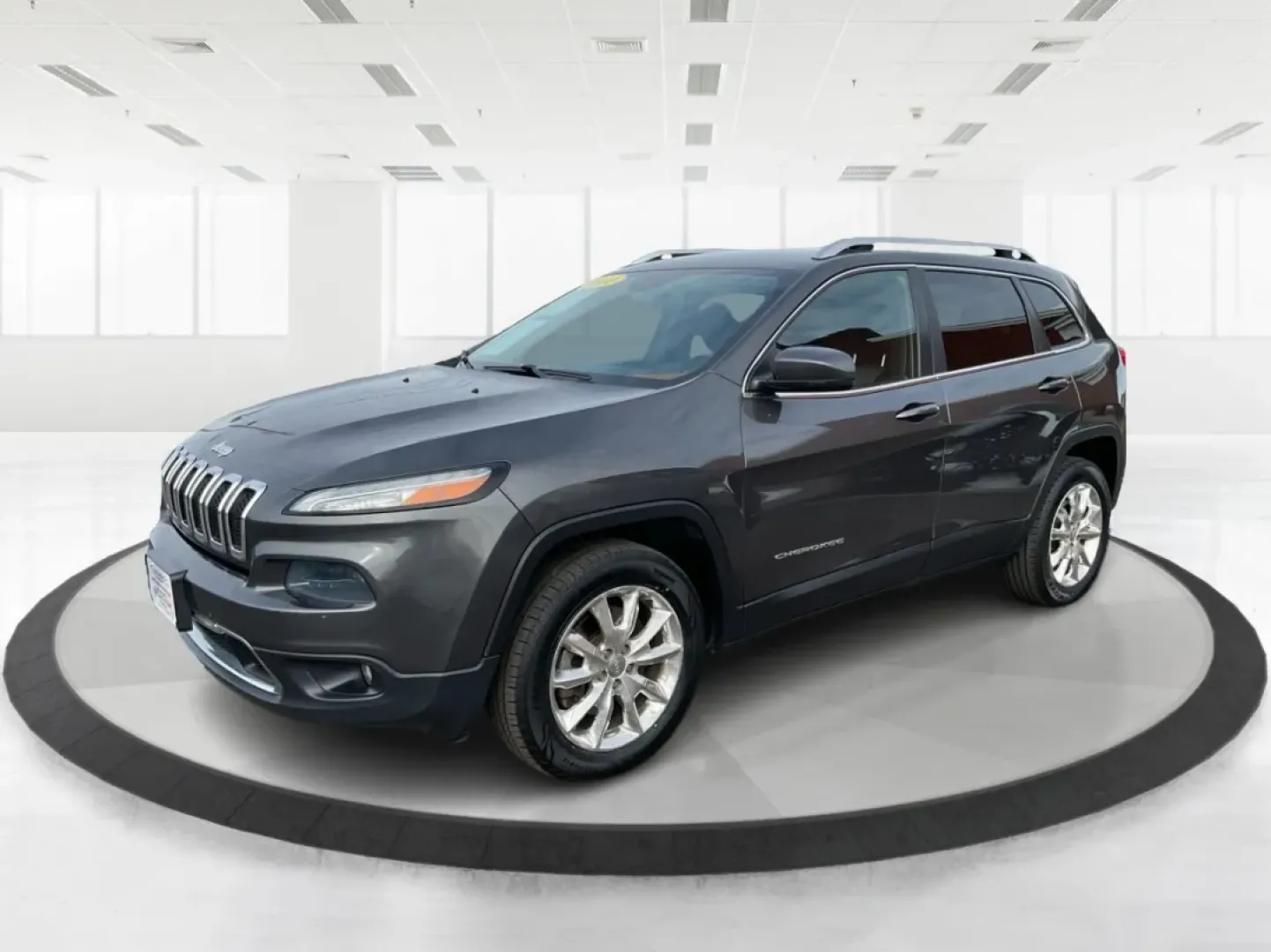 2014 Jeep Cherokee Limited 4WD (1C4PJMDBXEW) with an 2.4L L4 DOHC 16V engine, 9-Speed Automatic transmission, located at 8750 N County Rd 25A, Piqua, OH, 45356, (937) 908-9800, 40.164391, -84.232513 - **Adventure Awaits with the 2014 Jeep Cherokee Limited 4WD**<br /> <br /> Are you ready to elevate your weekend adventures or tackle your daily commute with confidence? The 2014 Jeep Cherokee Limited 4WD is the perfect blend of rugged capability and refined comfort, making it an ideal choice for any - Photo#7