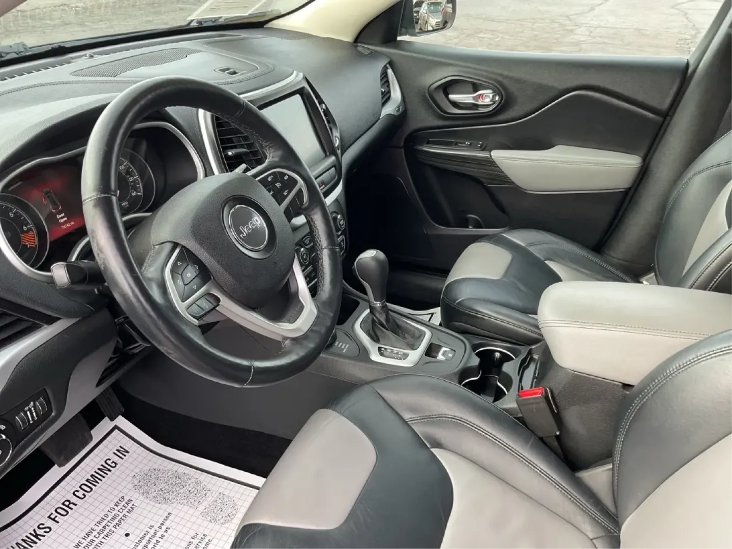 2014 Jeep Cherokee Limited 4WD (1C4PJMDBXEW) with an 2.4L L4 DOHC 16V engine, 9-Speed Automatic transmission, located at 8750 N County Rd 25A, Piqua, OH, 45356, (937) 908-9800, 40.164391, -84.232513 - **Adventure Awaits with the 2014 Jeep Cherokee Limited 4WD**<br /> <br /> Are you ready to elevate your weekend adventures or tackle your daily commute with confidence? The 2014 Jeep Cherokee Limited 4WD is the perfect blend of rugged capability and refined comfort, making it an ideal choice for any - Photo#8