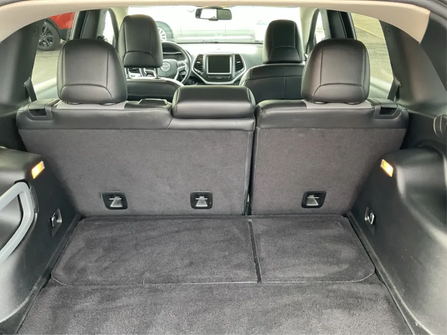 2014 Jeep Cherokee Limited 4WD (1C4PJMDBXEW) with an 2.4L L4 DOHC 16V engine, 9-Speed Automatic transmission, located at 8750 N County Rd 25A, Piqua, OH, 45356, (937) 908-9800, 40.164391, -84.232513 - **Adventure Awaits with the 2014 Jeep Cherokee Limited 4WD**<br /> <br /> Are you ready to elevate your weekend adventures or tackle your daily commute with confidence? The 2014 Jeep Cherokee Limited 4WD is the perfect blend of rugged capability and refined comfort, making it an ideal choice for any - Photo#11