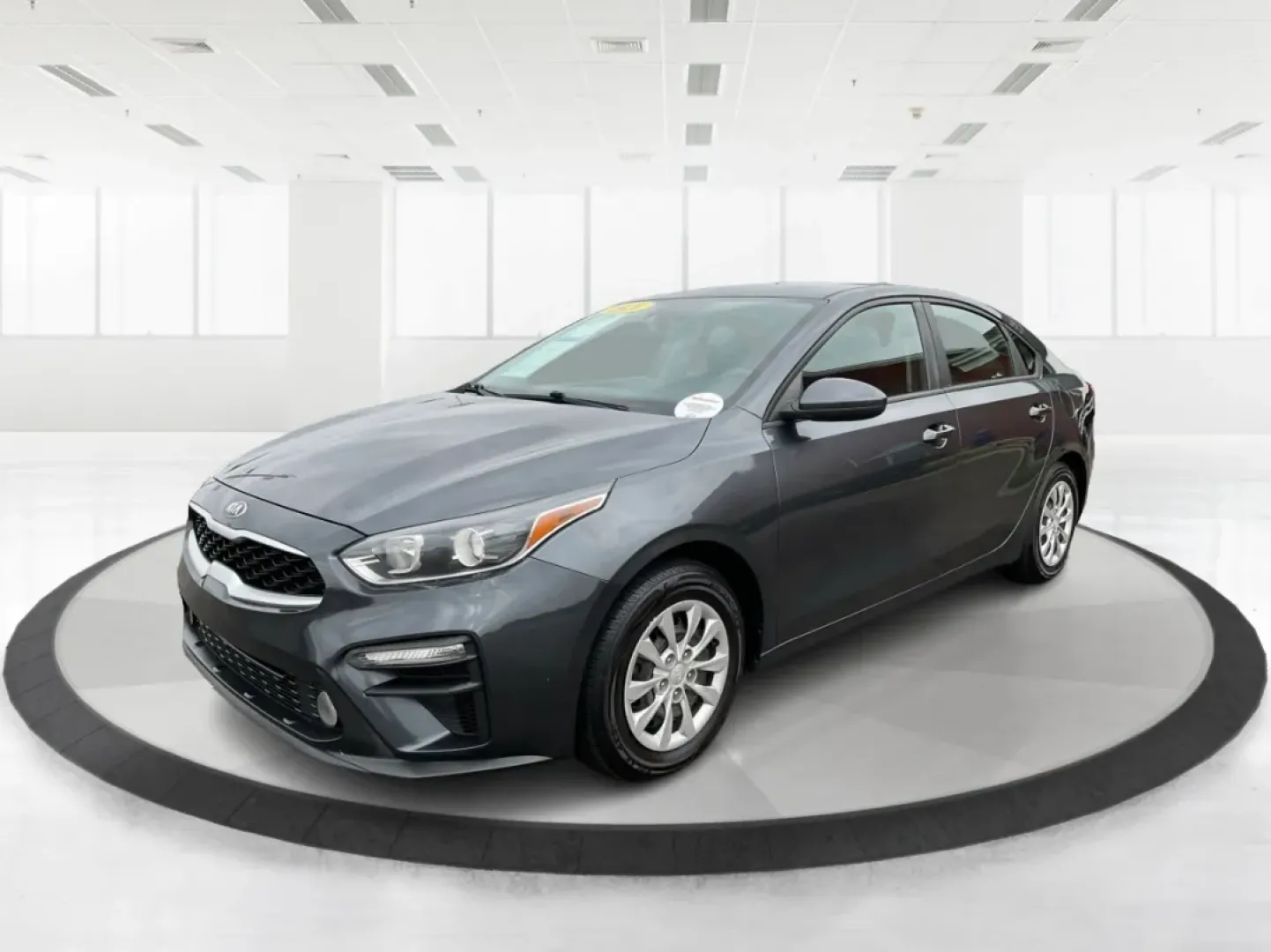 2021 Kia Forte FE (3KPF24AD5ME) with an 2L I-4 DOHC engine, located at 8750 N County Rd 25A, Piqua, OH, 45356, (937) 908-9800, 40.164391, -84.232513 - Are you looking for a reliable vehicle that suits your busy lifestyle? Whether you're commuting to work, shuttling the kids to school, or planning your next weekend adventure, the 2021 Kia Forte is the perfect sedan for you. With its impressive fuel efficiency, spacious interior, and advanced featur - Photo#8