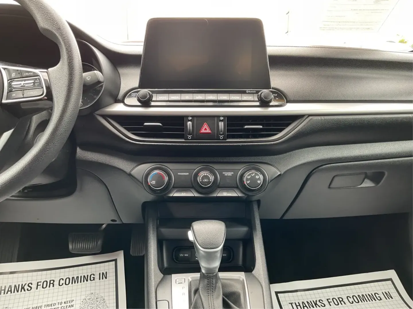 2021 Kia Forte FE (3KPF24AD5ME) with an 2L I-4 DOHC engine, located at 8750 N County Rd 25A, Piqua, OH, 45356, (937) 908-9800, 40.164391, -84.232513 - Are you looking for a reliable vehicle that suits your busy lifestyle? Whether you're commuting to work, shuttling the kids to school, or planning your next weekend adventure, the 2021 Kia Forte is the perfect sedan for you. With its impressive fuel efficiency, spacious interior, and advanced featur - Photo#12