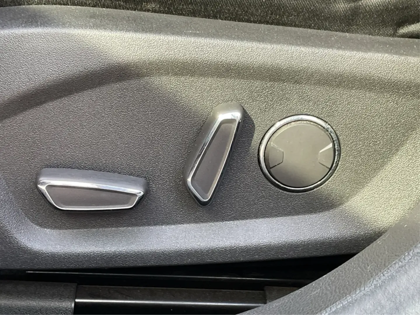 2014 Ford Fusion SE (3FA6P0H78ER) with an Other engine, located at 1184 Kauffman Ave, Fairborn, OH, 45324, (937) 908-9800, 39.807072, -84.030914 - **Experience the Perfect Blend of Style and Reliability with the 2014 Ford Fusion SE**<br /> <br /> Are you in search of a dependable sedan that seamlessly balances style, comfort, and performance for your daily commute or weekend adventures? Look no further than the 2014 Ford Fusion SE, available n - Photo#18