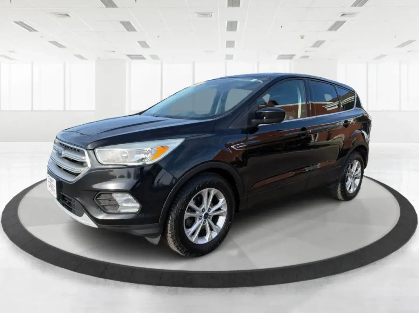 2017 Ford Escape (1FMCU0GD6HU) with an 1.5L L4 DOHC 16V engine, 6-Speed Automatic transmission, located at 4508 South Dixie Dr, Moraine, OH, 45439, (937) 908-9800, 39.689976, -84.218452 - **Explore the Open Road in This 2017 Ford Escape SE Perfect for Your Active Lifestyle!**<br /> <br /> Are you searching for a versatile and stylish SUV that perfectly fits your on-the-go lifestyle? Look no further! The 2017 Ford Escape SE is ideal for families, commuters, or anyone who loves weeken - Photo#8