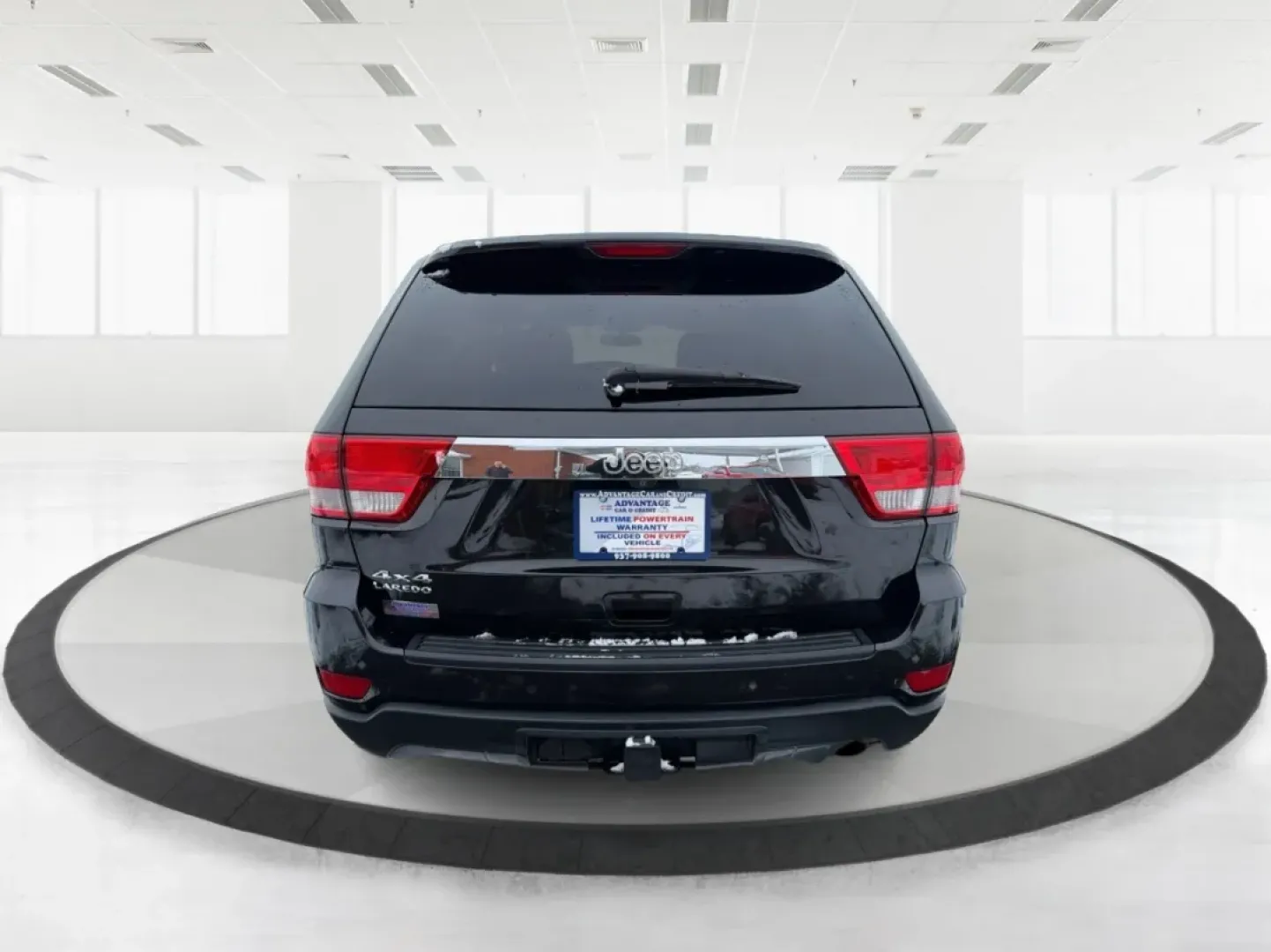 2013 Jeep Grand Cherokee Laredo (1C4RJFAGXDC) with an Other engine, located at 1099 N County Rd 25A , Troy, OH, 45373, (937) 908-9800, 40.057079, -84.212883 - **Adventure Awaits: 2013 Jeep Grand Cherokee Laredo Ready for Your Next Journey**<br /> <br /> Are you ready to tackle your next family adventure or weekend getaway? Look no further than this stunning 2013 Jeep Grand Cherokee Laredo, available now at Advantage Car and Credit in Troy, OH. This versat - Photo#3